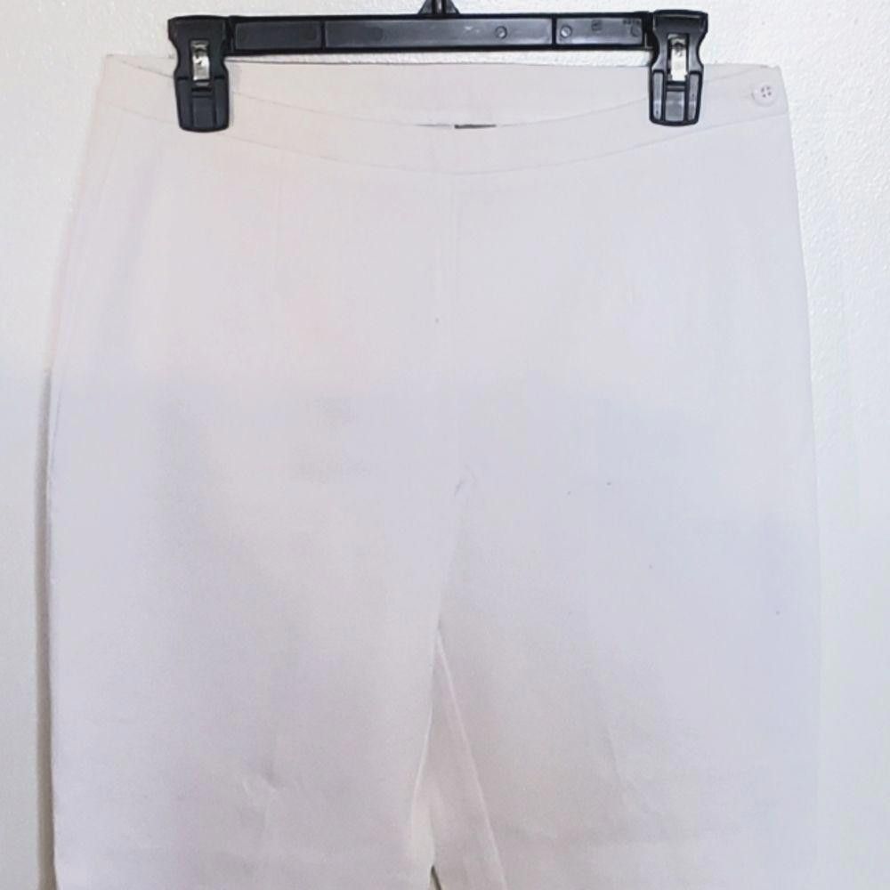 Chicos CT1056a Chico’s White Cuffed Ankle Jeans Size 0 Size 25" / US 0 / IT 36 - 1 Thumbnail