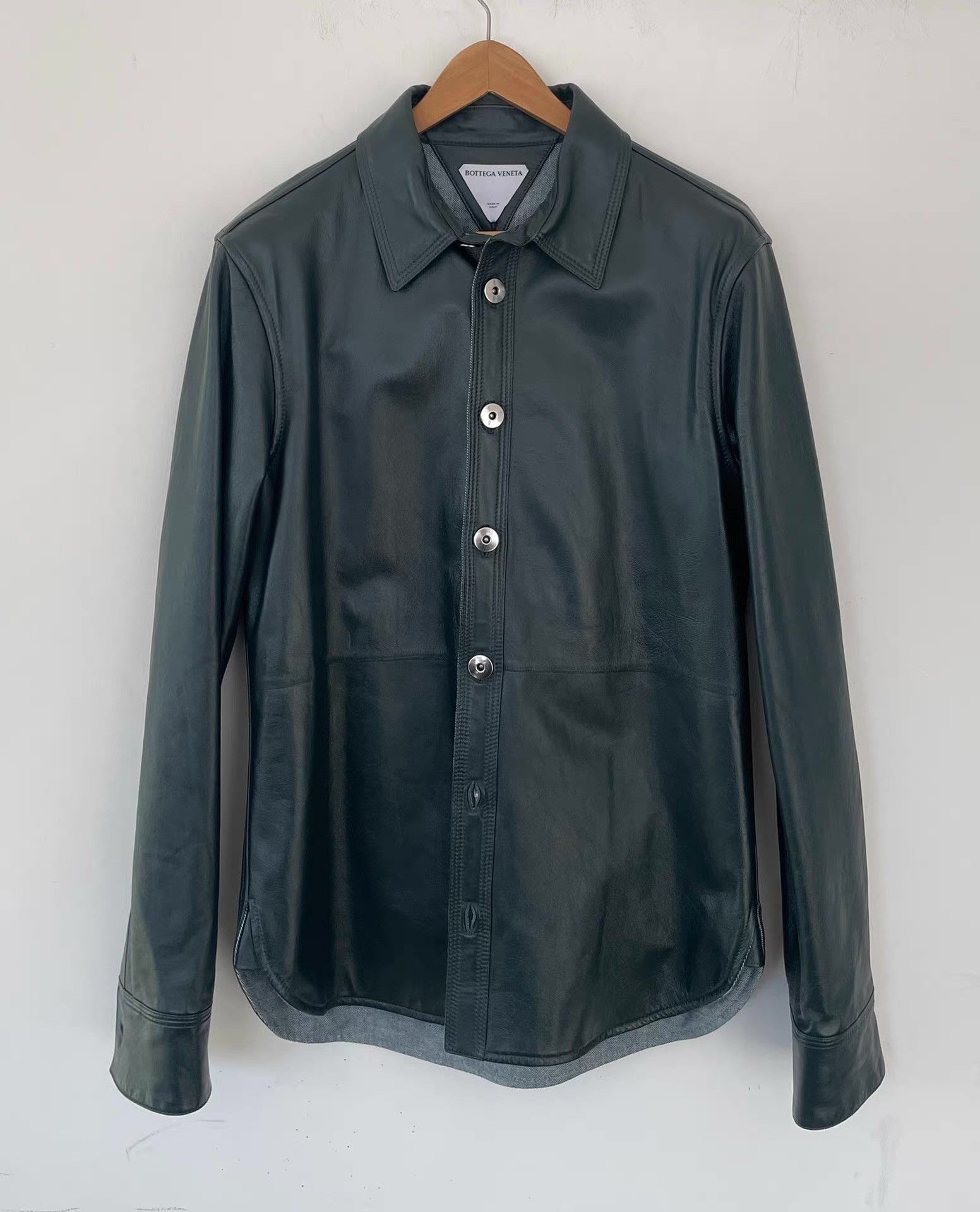 Bottega Veneta Bottega Veneta Men's Genuine Leather Shirt Ｑ21 Size US M / EU 48-50 / 2 - 1 Thumbnail