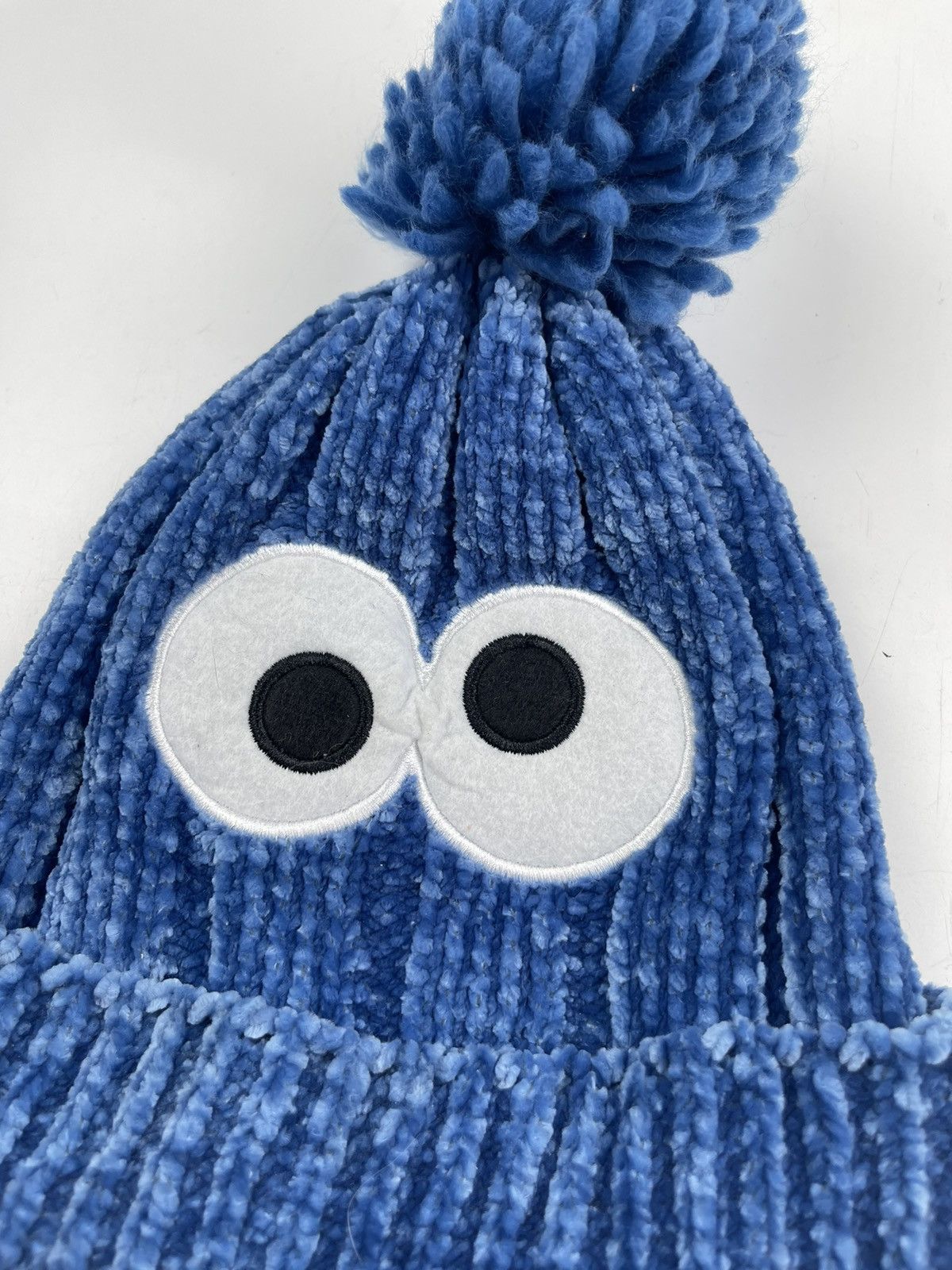 Universal Studios big elmo eye beanie hat snow cap tc9 Size ONE SIZE - 3 Thumbnail