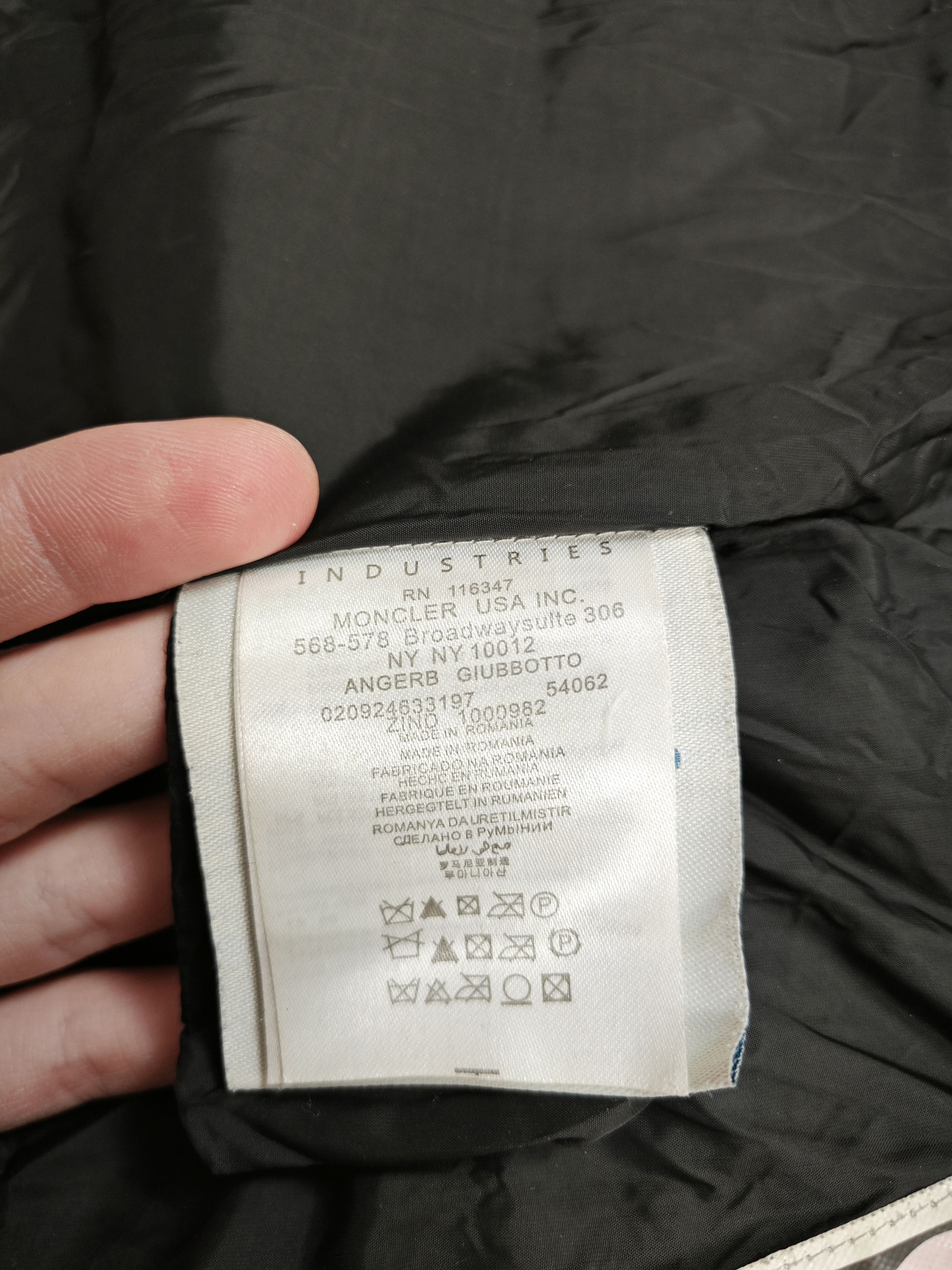 Moncler Moncler Down jacket Size S / US 4 / IT 40 - 15 Thumbnail