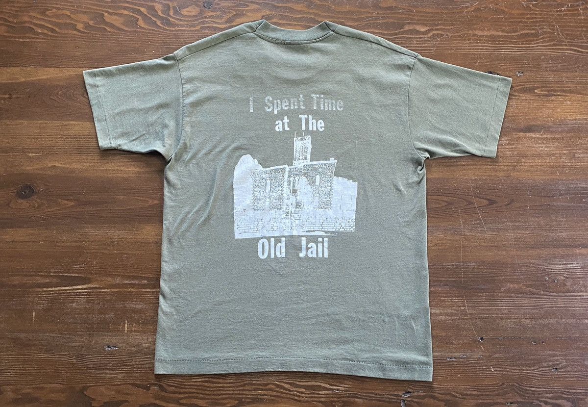 Fruit Of The Loom Vintage 90’s Old Jail Single Stitch Army Green Tee Size US L / EU 52-54 / 3 - 11 Thumbnail