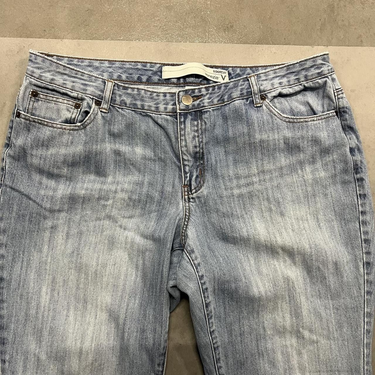 Vintage Vintage Y2K/2000s Baggy Bootcut Blue Light wash Denim Jeans! Size US 36 / EU 52 - 4 Thumbnail