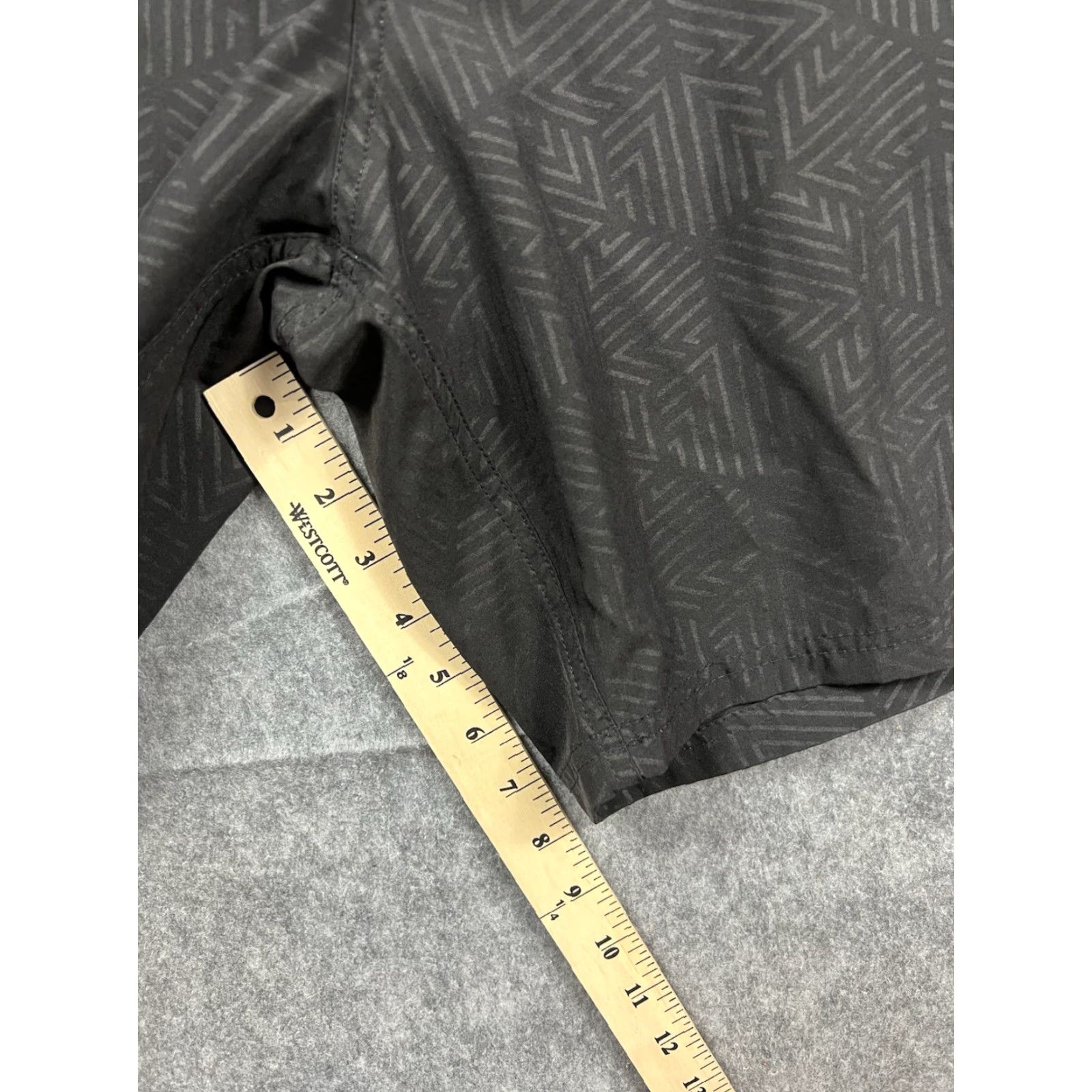 ZeroXposur ZeroXposur Men’s Plunge Swim Trunks Black UPF 50+ Size L Geometric Pattern Trunks Activewear Dual Pockets Drawstring Men Size US 33 - 6 Thumbnail