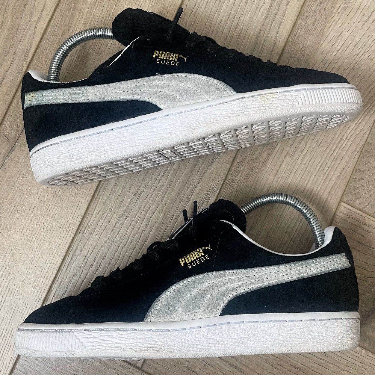 Puma Puma Suede Classic White Black Trainers Size US 7.5 / IT 37.5 - 1 Thumbnail