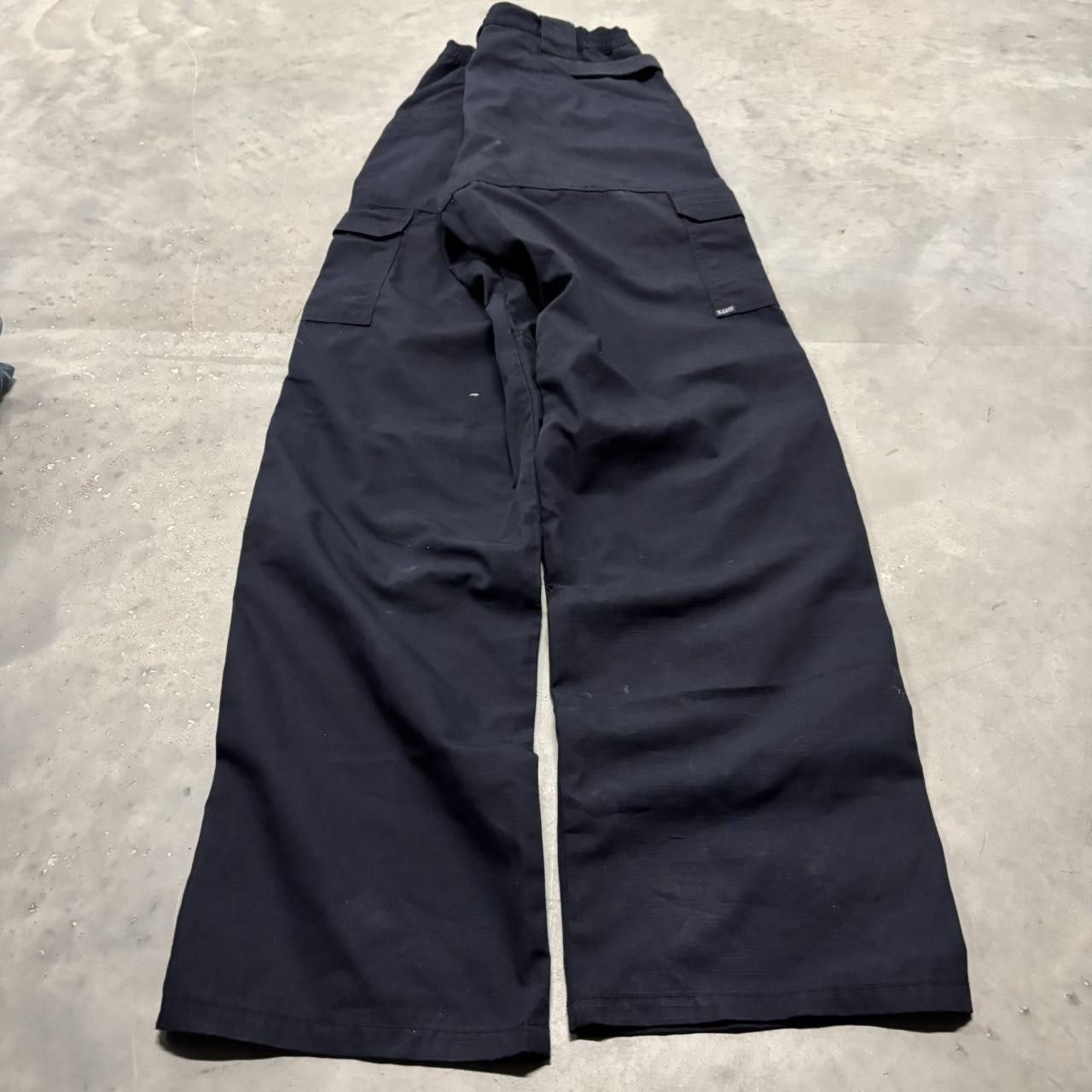 Japanese Brand × Vintage Crazy Vintage Y2K/2000s Baggy Black Streetwear Skater Workwear Cargo Pants! Size US 33 - 4 Thumbnail