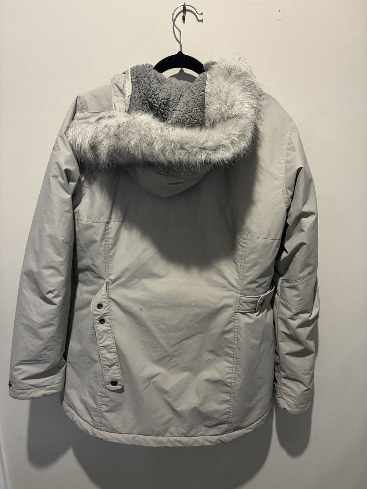 Columbia Columbia grey thermal coil jacket with fur hood Size Medium Size US M / EU 48-50 / 2 - 2 Thumbnail