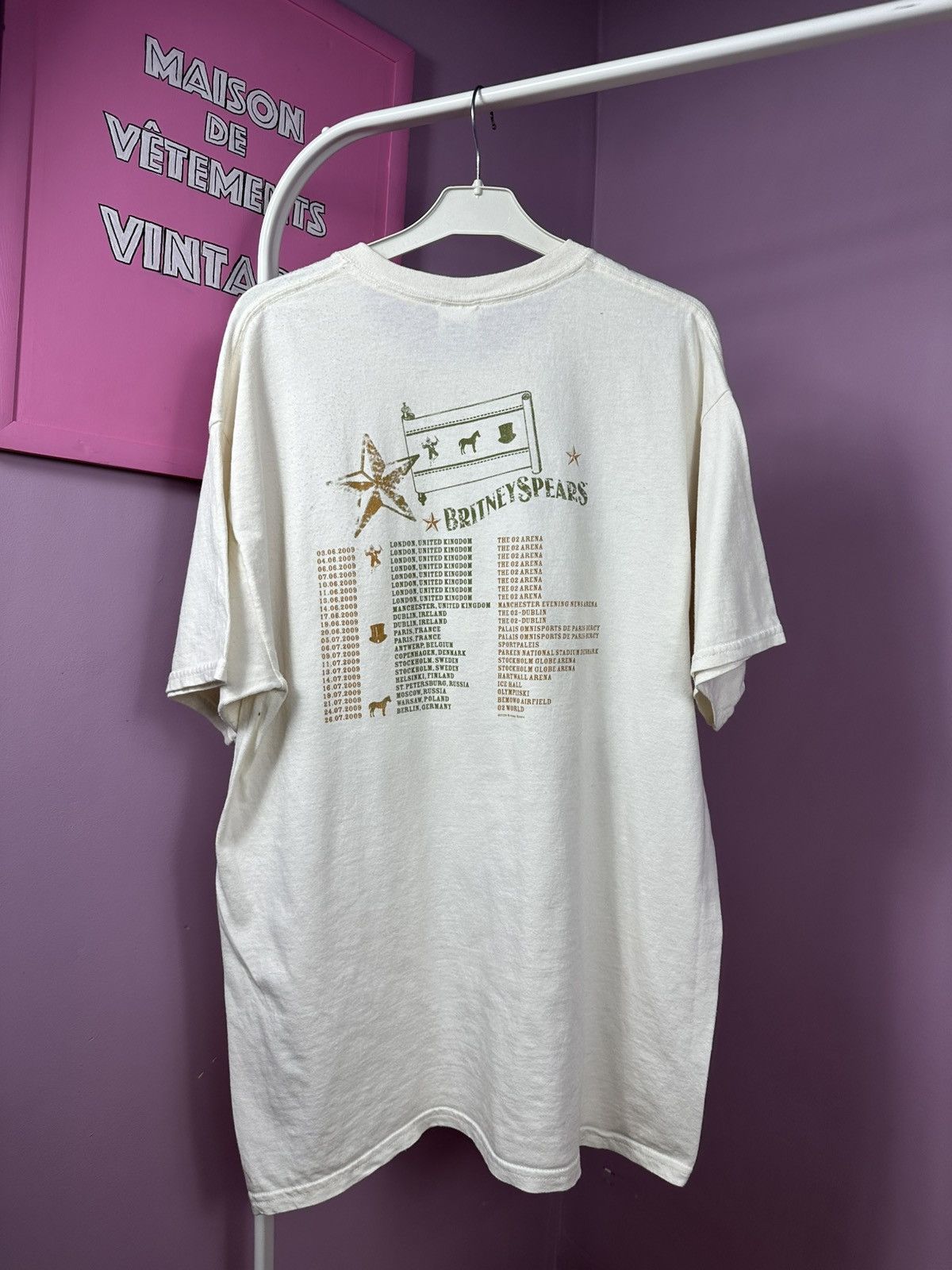 Gildan 2009 Britney Spears Circus Merch T Shirt Vintage Printed Tee Size US L / EU 52-54 / 3 - 16 Thumbnail