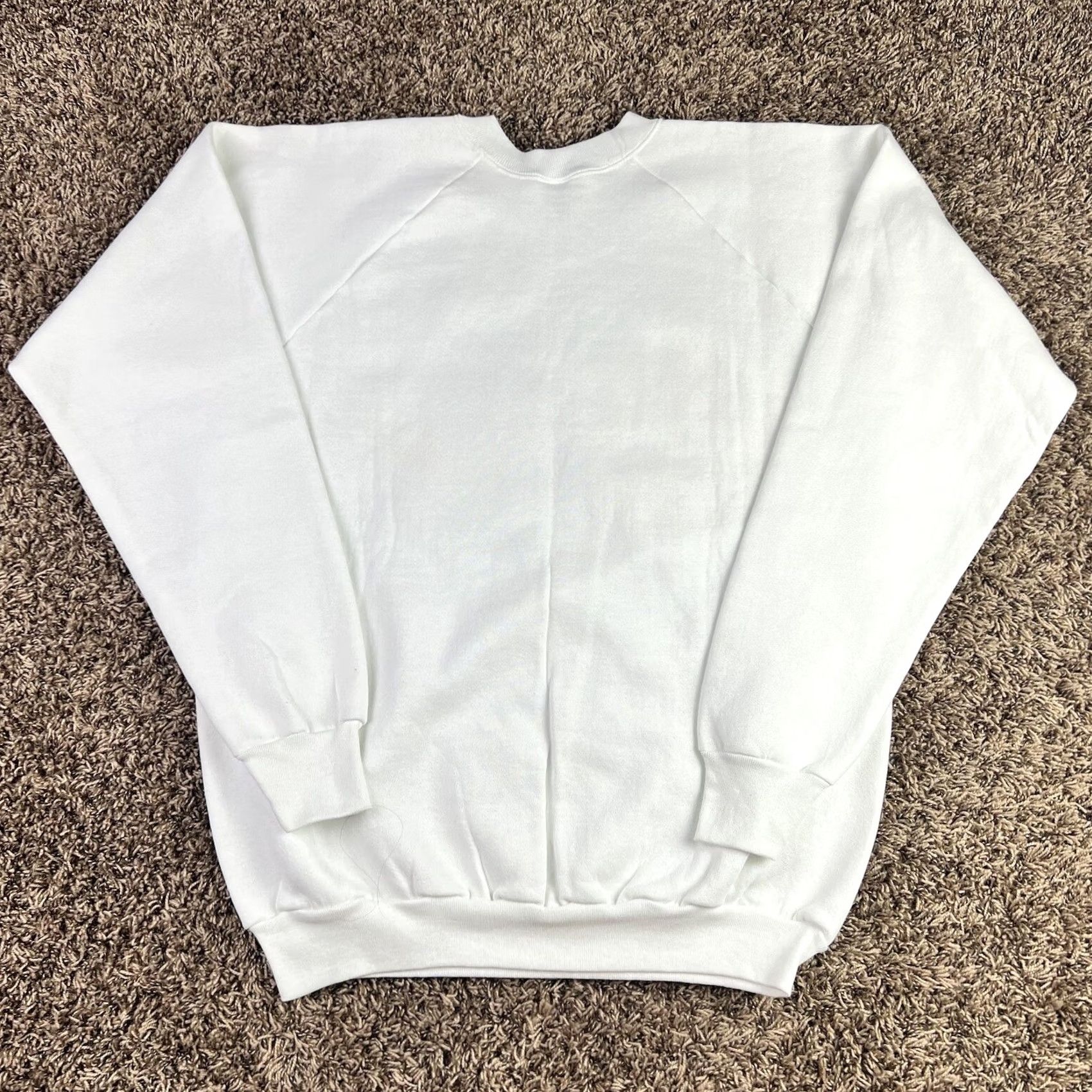 Fruit Of The Loom VINTAGE Christmas Bear Raglan Crewneck Sweatshirt XL Puff Print Made in USA Mens Sweatshirt Size US XL / EU 56 / 4 - 3 Thumbnail