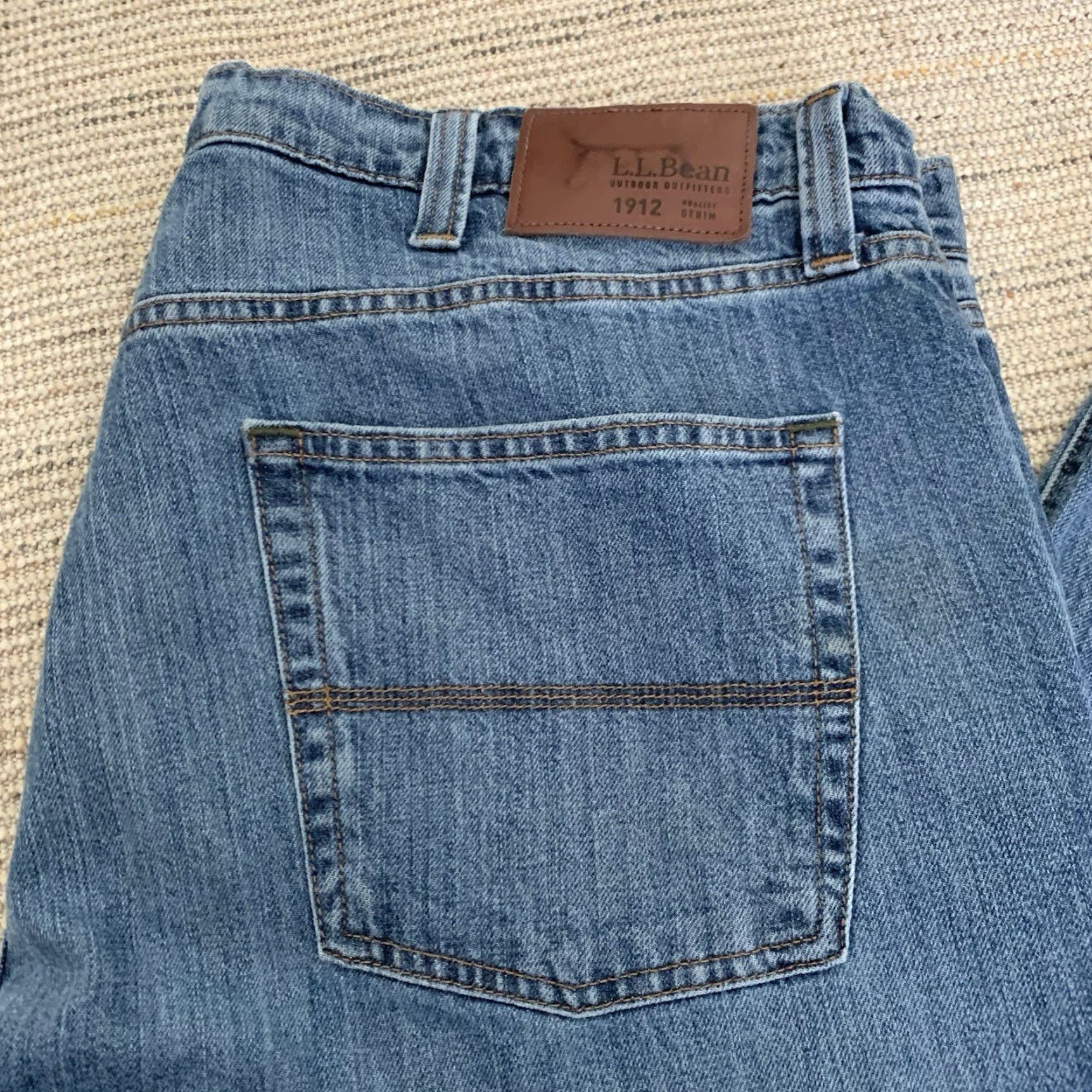 Vintage LL Bean Jeans Mens 40x29 Medium Blue Denim Standard Fit Classic 5-Pocket Logo USA 90s Nature Mens Size US 40 / EU 56 - 4 Thumbnail