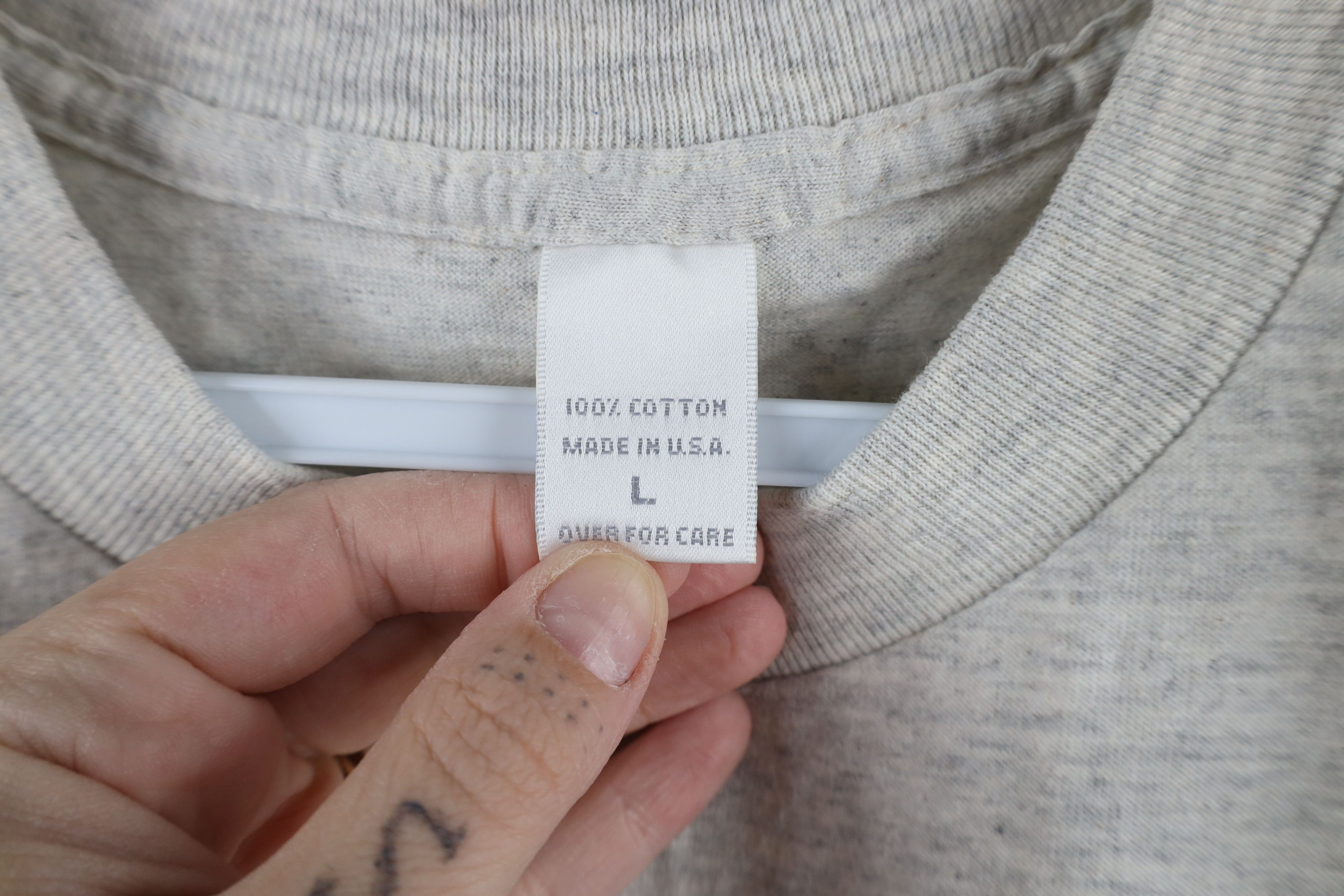 Vintage Vintage 90s Streetwear Heavyweight Cotton T-Shirt Gray USA Size US L / EU 52-54 / 3 - 4 Thumbnail