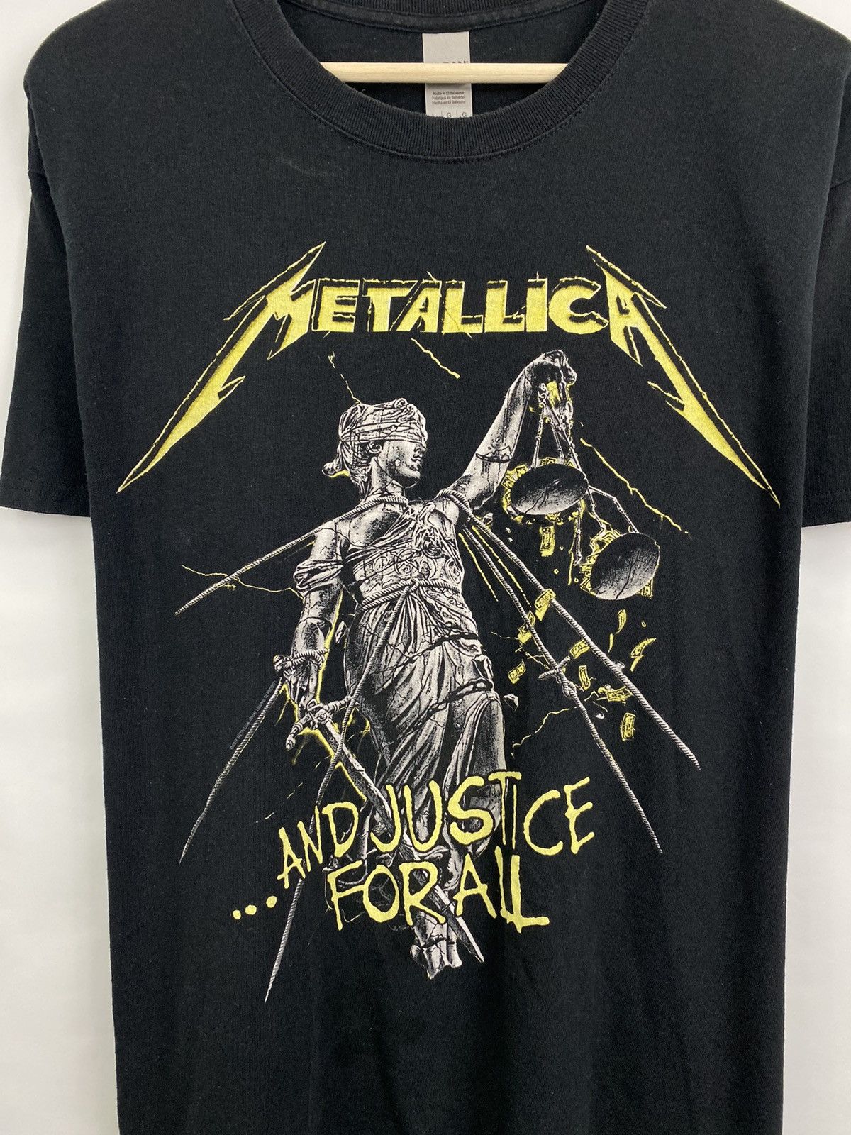 Metallica 💀 Vintage Metallica And Justice For All Rock Band t-shirt Size US L / EU 52-54 / 3 - 4 Thumbnail