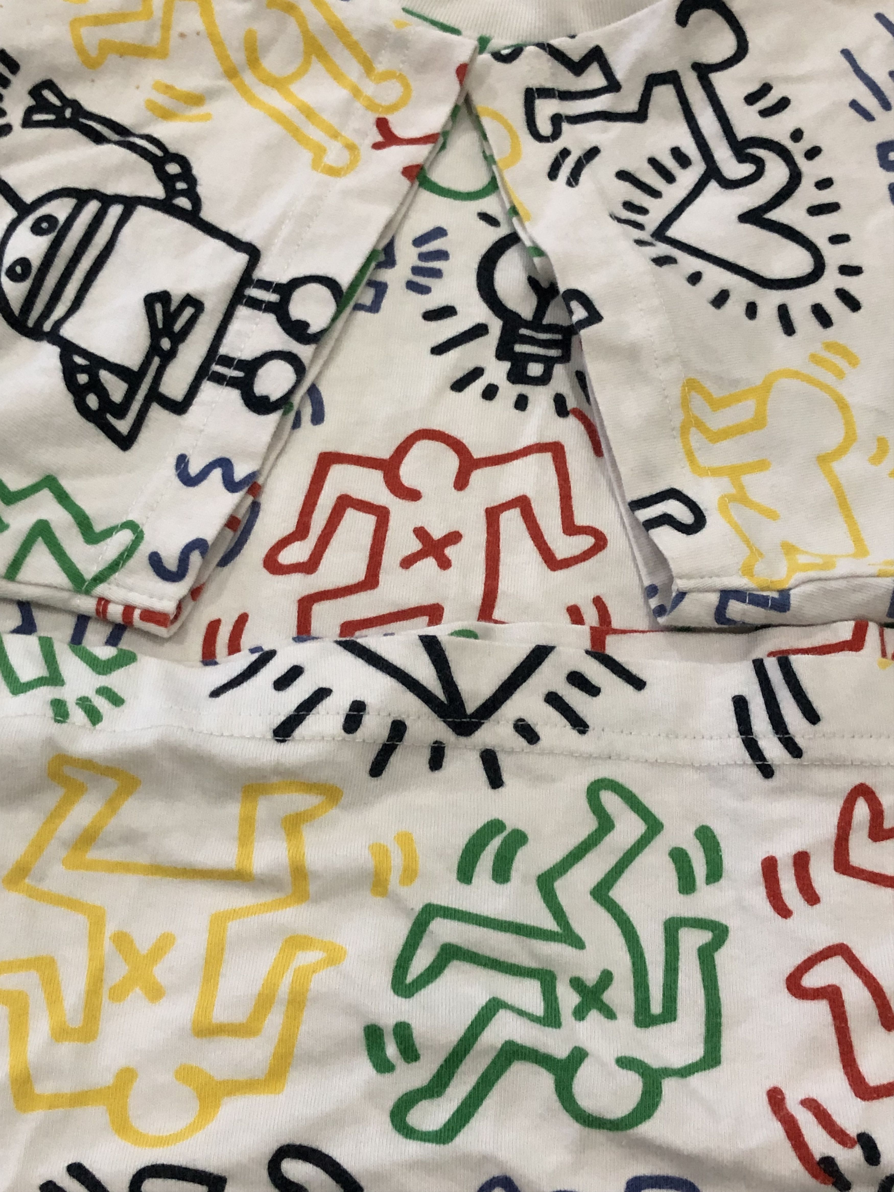 Keith Haring × Uniqlo Pop Art Graffiti Keith Haring Fullprint X Uniqlo T-shirts Size US M / EU 48-50 / 2 - 4 Thumbnail