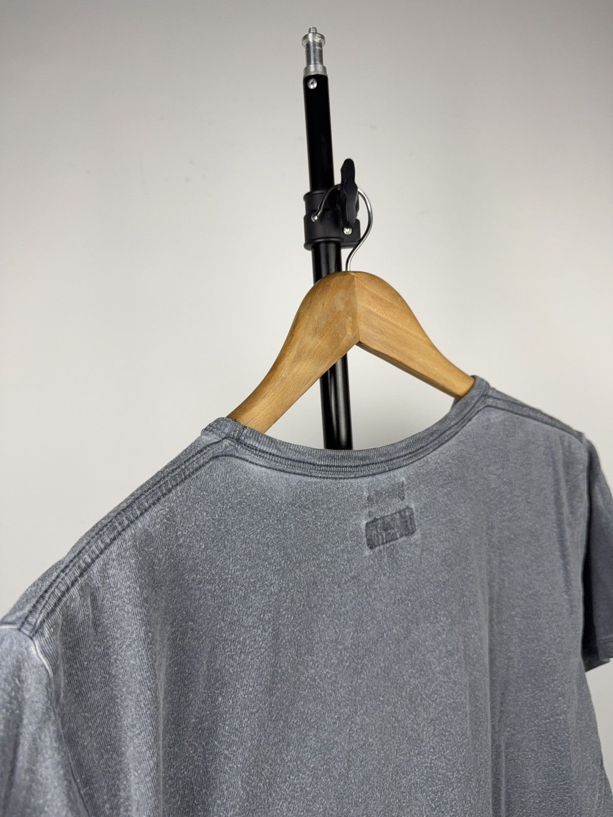 Armani 00s Luxury Armani Jeans Surf Club 1981 Slim Fit T-Shirt L Size US L / EU 52-54 / 3 - 11 Thumbnail
