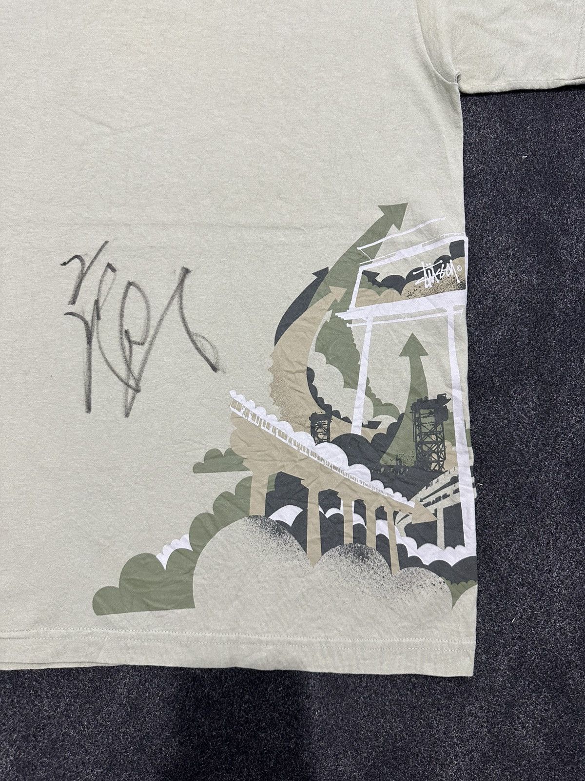 Stussy Vintage Stüssy Graphic T-Shirt - Bridge/Abstract Print Size US L / EU 52-54 / 3 - 5 Thumbnail