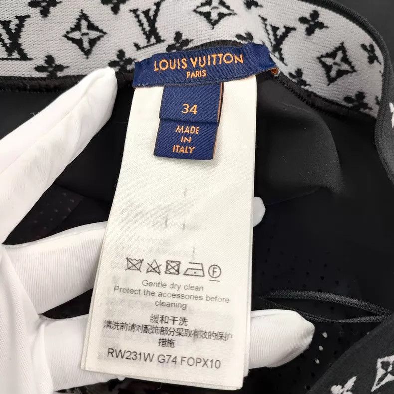 Louis Vuitton Louis Vuitton 23Ss black logo vintage zipper slouchy sport Size US 34 / EU 50 - 4 Thumbnail