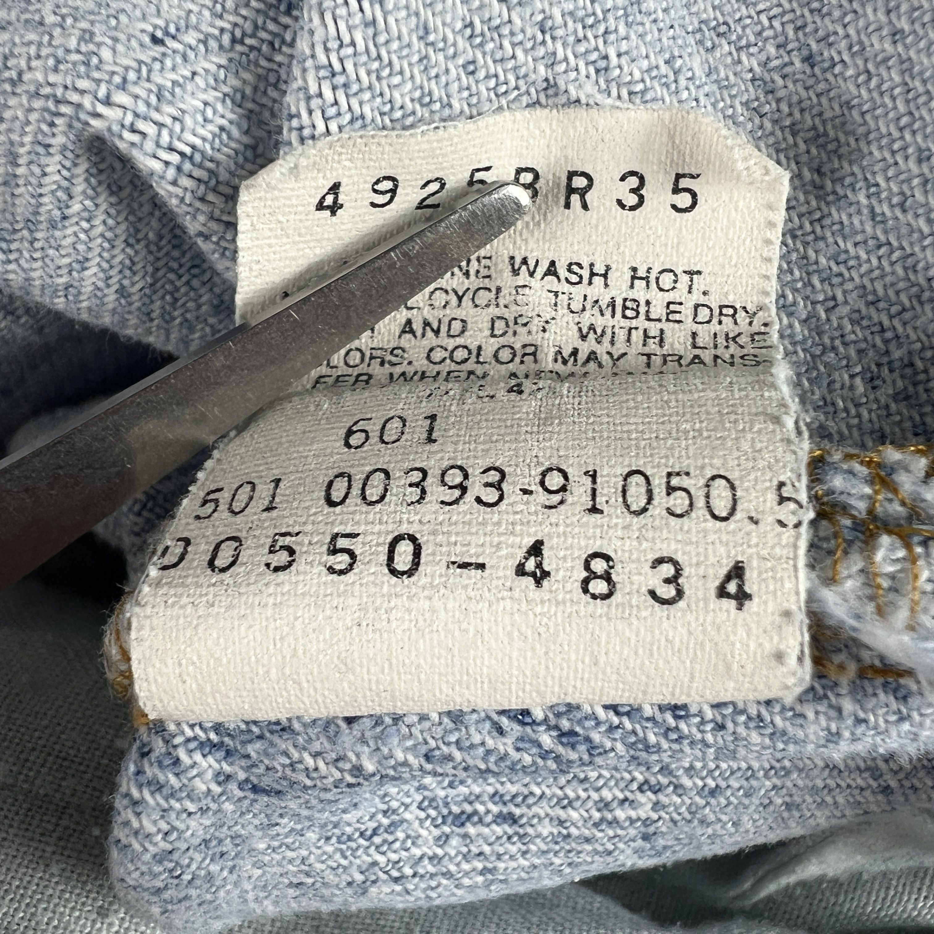Levi's × Vintage VTG 90s Levi's Jeans 550 Relaxed Straight Light Blue Denim Size US 33 - 9 Thumbnail
