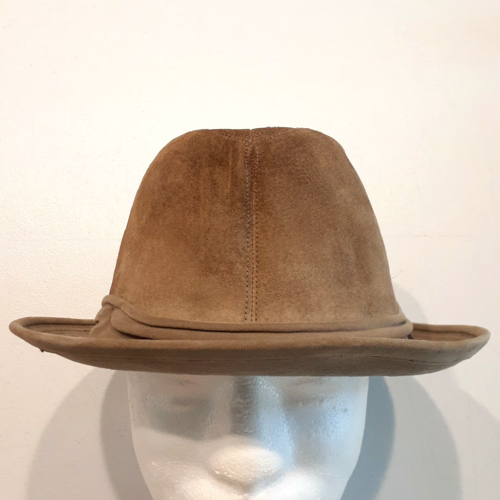 Vintage VINTAGE Dobbs Fedora Suede Hat Beige Side Buckle Feather Mens Size 7 1/4 Size ONE SIZE - 3 Thumbnail