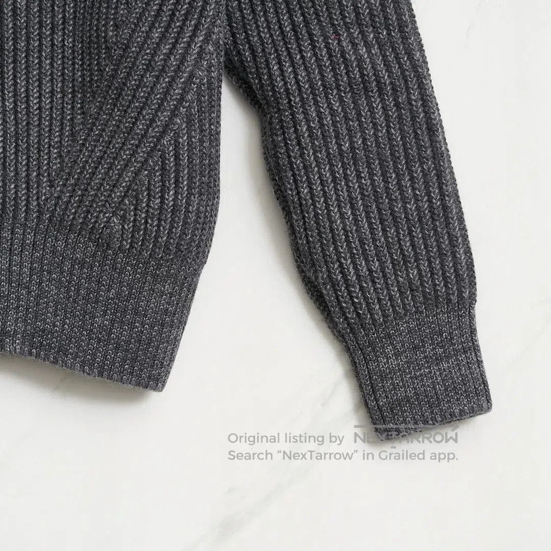 AMI Ami Paris Women's Solid Zip Collar Knit. Size M / US 6-8 / IT 42-44 - 3 Thumbnail