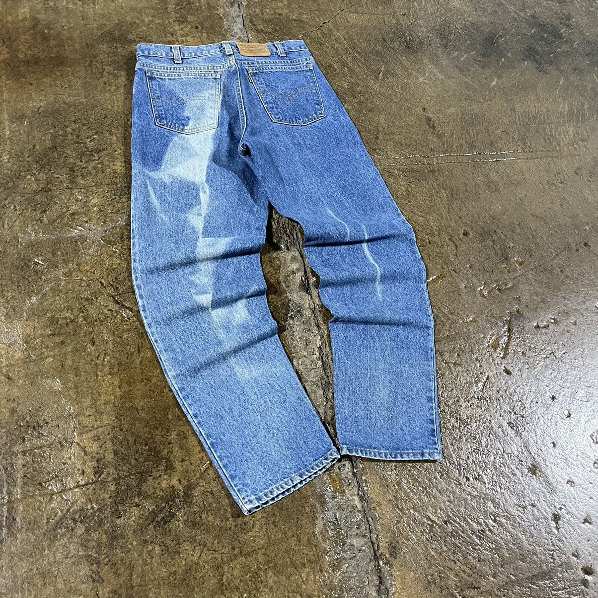 Levi's × Vintage Crazy Vintage 90s Levi's 540 Faded Light Wash Jeans Size US 32 / EU 48 - 3 Thumbnail