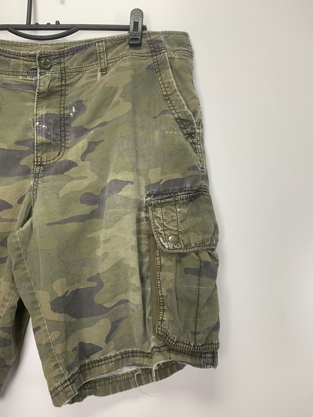 Mossimo Mossimo camo short pant Size US 40 / EU 56 - 3 Thumbnail