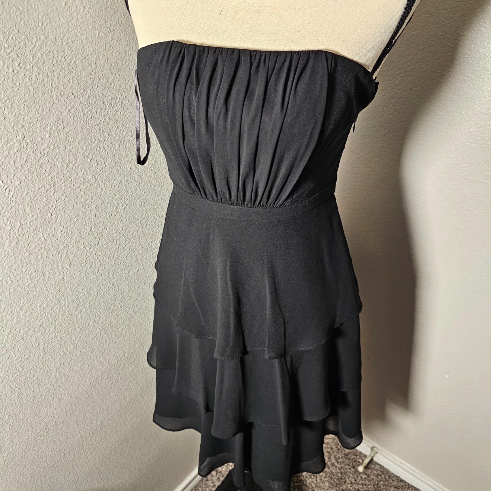 White House Black Market White House Black Market Dress Strapless Mini Ruched Bodice Layered Cocktail Dress Womens 2 Black Sleeveless Party Cocktail Size XS / US 0-2 / IT 36-38 - 6 Thumbnail