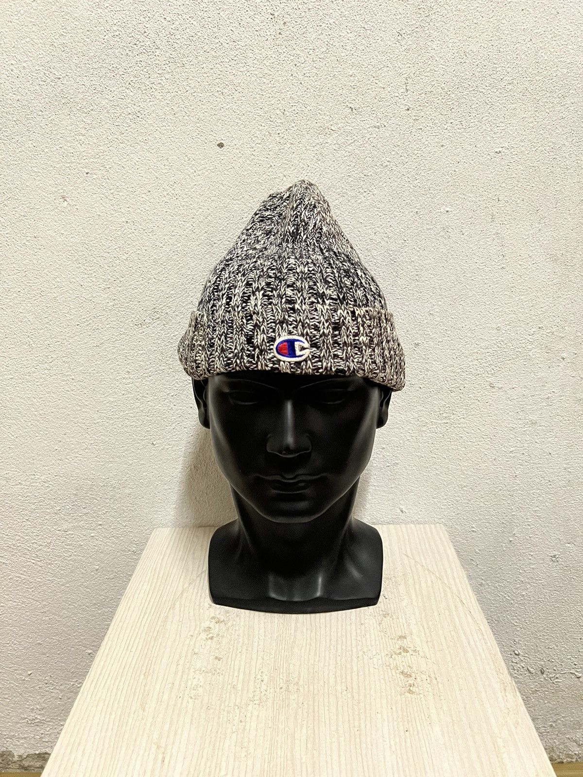 Champion Vintage Champion Small Logo Crochet Beanie Hats Size ONE SIZE - 2 Thumbnail