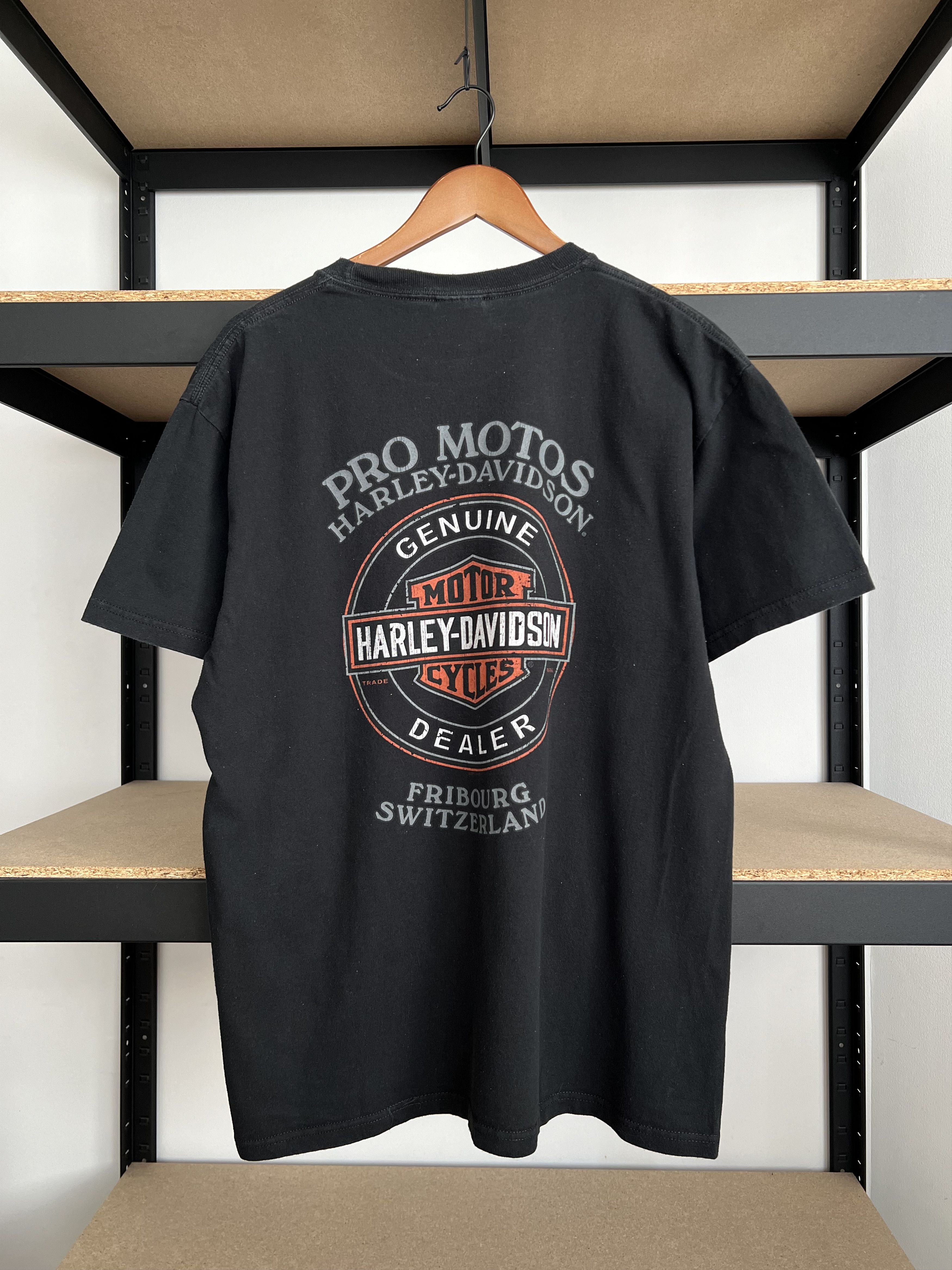 Harley Davidson Vintage 2014 Harley Davidson Sexy Girl Switzerland T-shirt Size US L / EU 52-54 / 3 - 4 Thumbnail