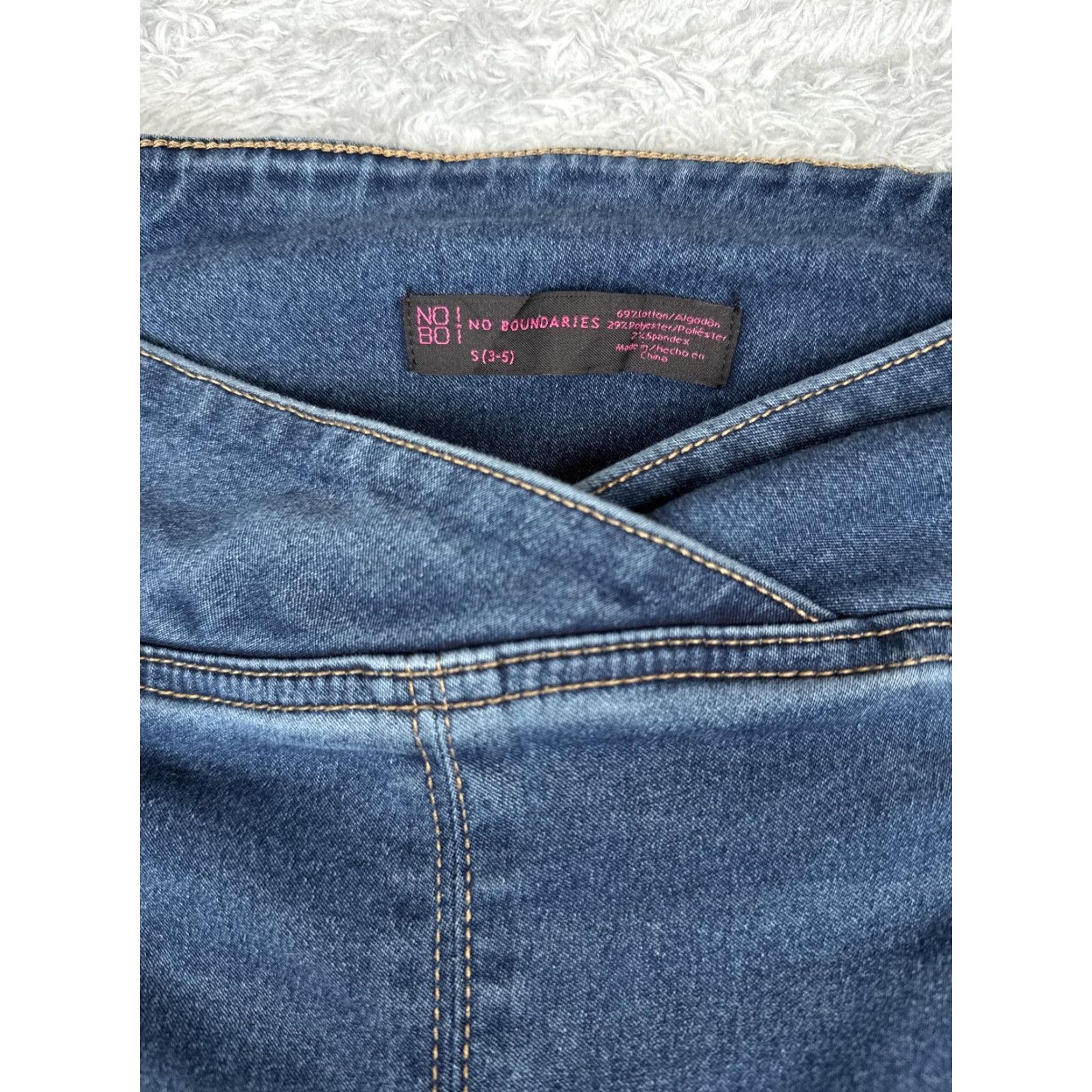 Vintage No Boundaries Jeans Flared Juniors S 27x29 Blue Mid Rise Elastic Waist 5-Pocket Denim Women Size 28" / US 6 / IT 42 - 5 Thumbnail