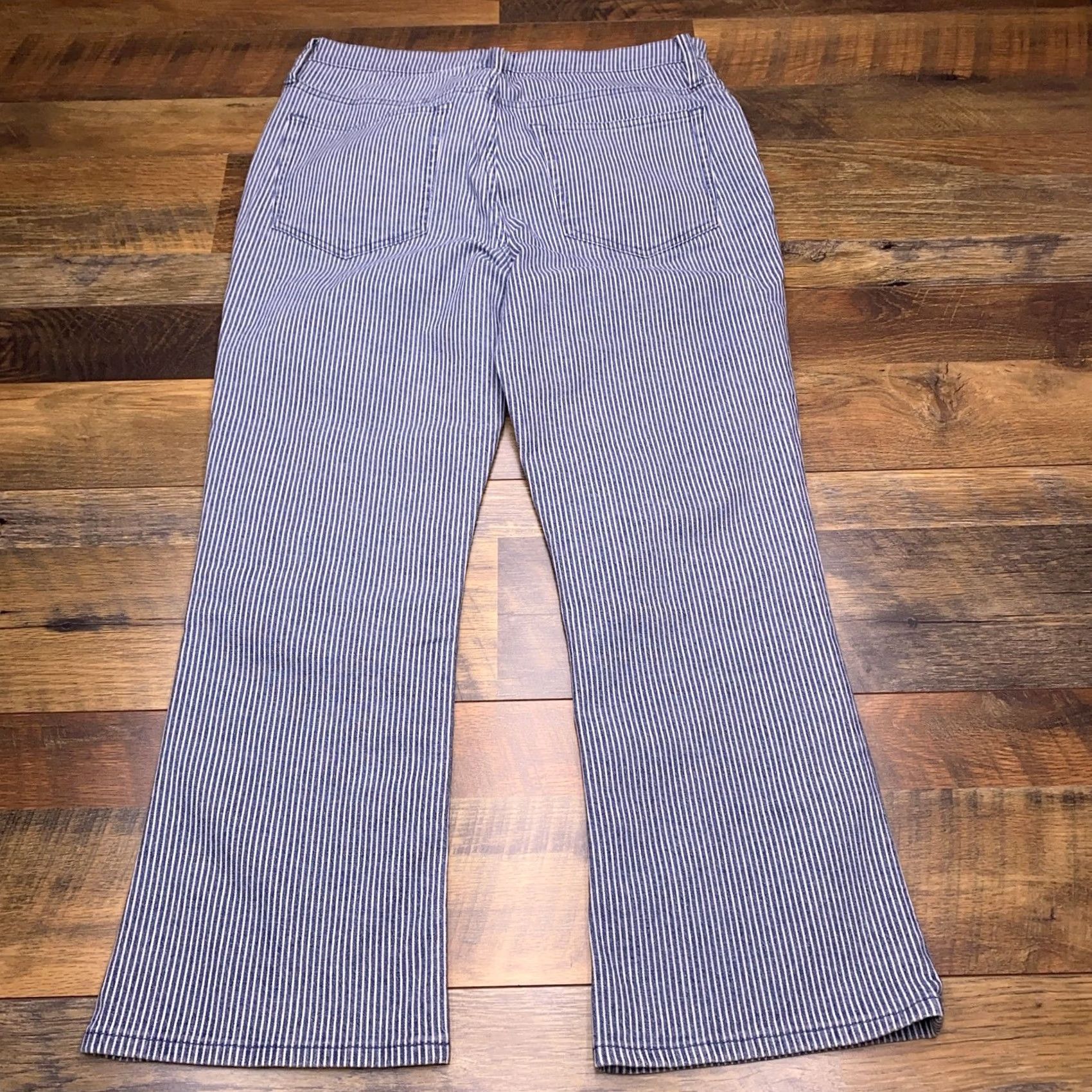 J.Crew J.CREW Jeans Womens 30 High Rise Crop Flare Striped Stretch Denim Blue 5-Pocket Modern Light Wash NWT Size 30" / US 8 / IT 44 - 3 Thumbnail