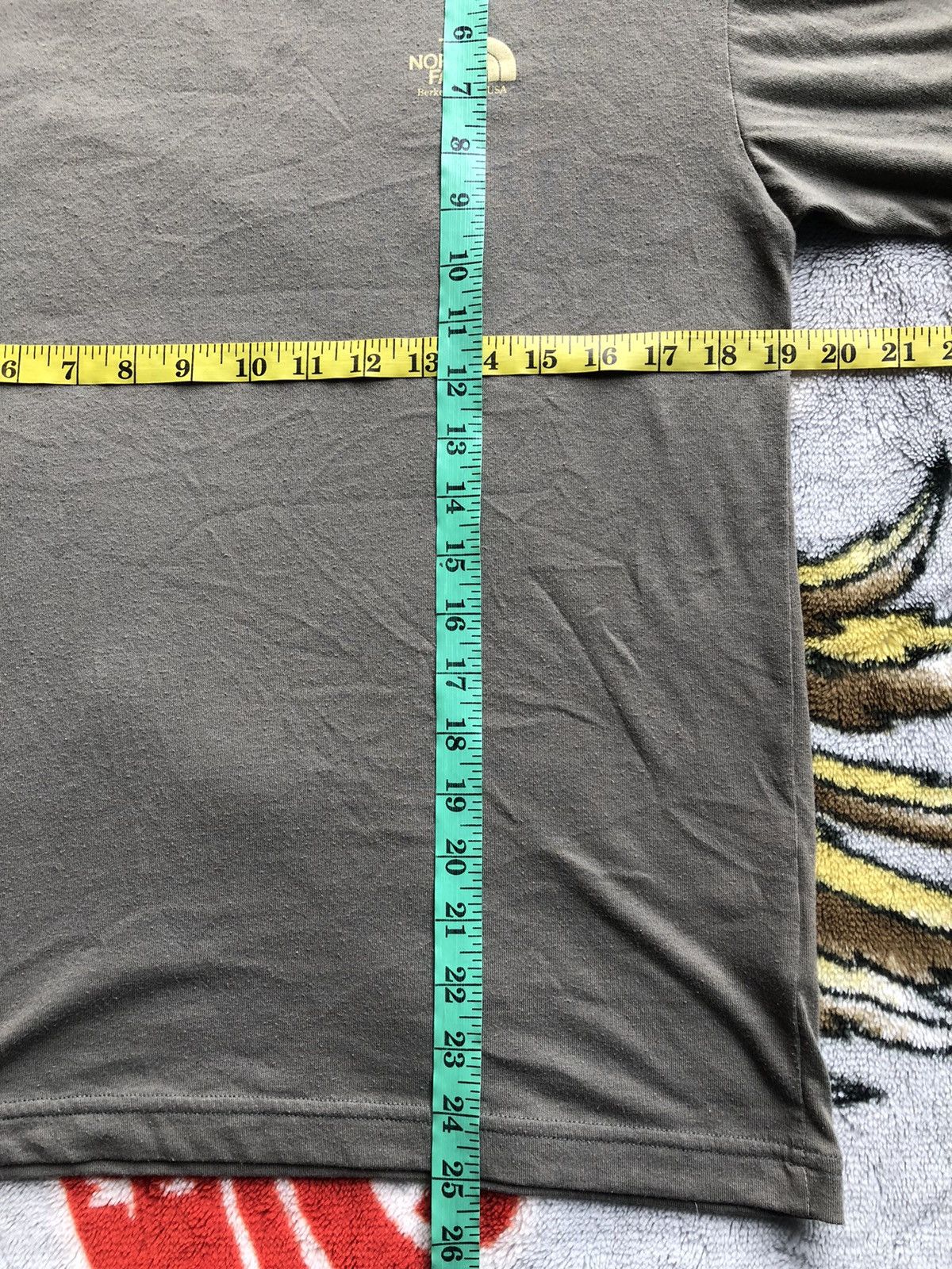 The North Face Vintage The North Face Brown Shirt Tee Size US M / EU 48-50 / 2 - 7 Thumbnail