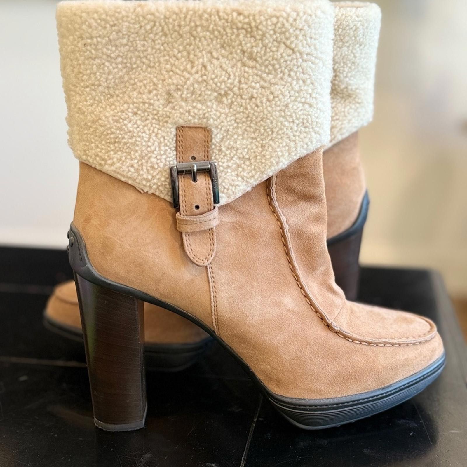 Tod's Tod's Tan and Cream Heeled Boots Size US 8.5 / IT 38.5 - 1 Thumbnail