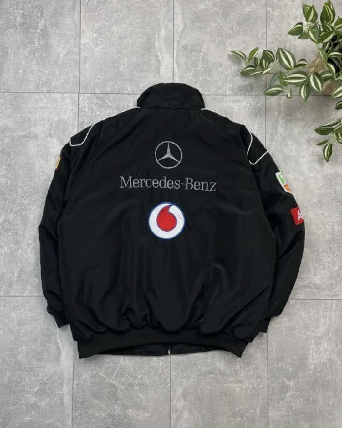 Mercedes-Benz McLaren ジャケット s-l1200.jpg