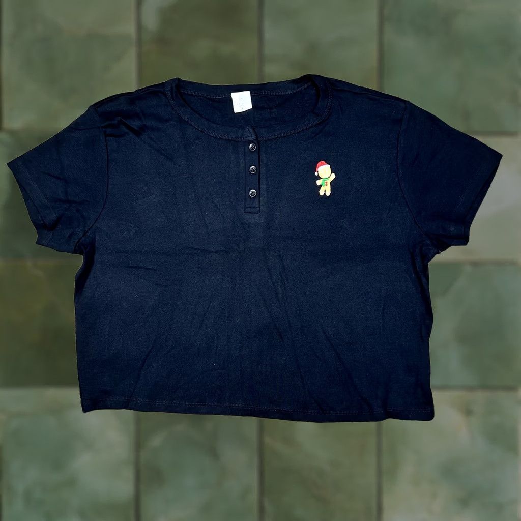Vintage La Luna Christmas Crop Top Cropped T-Shirt Womens XL Black Embroidered Ginger Bread Cotton Short Sleeve Henley style Modern Casual Size XL / US 12-14 / IT 48-50 - 1 Thumbnail