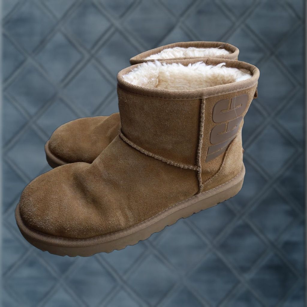 Ugg UGG Boots Womens Size 9 Brown Suede Ankle Shearling Logo Pull On Booties Size US 9 / IT 39 - 1 Thumbnail