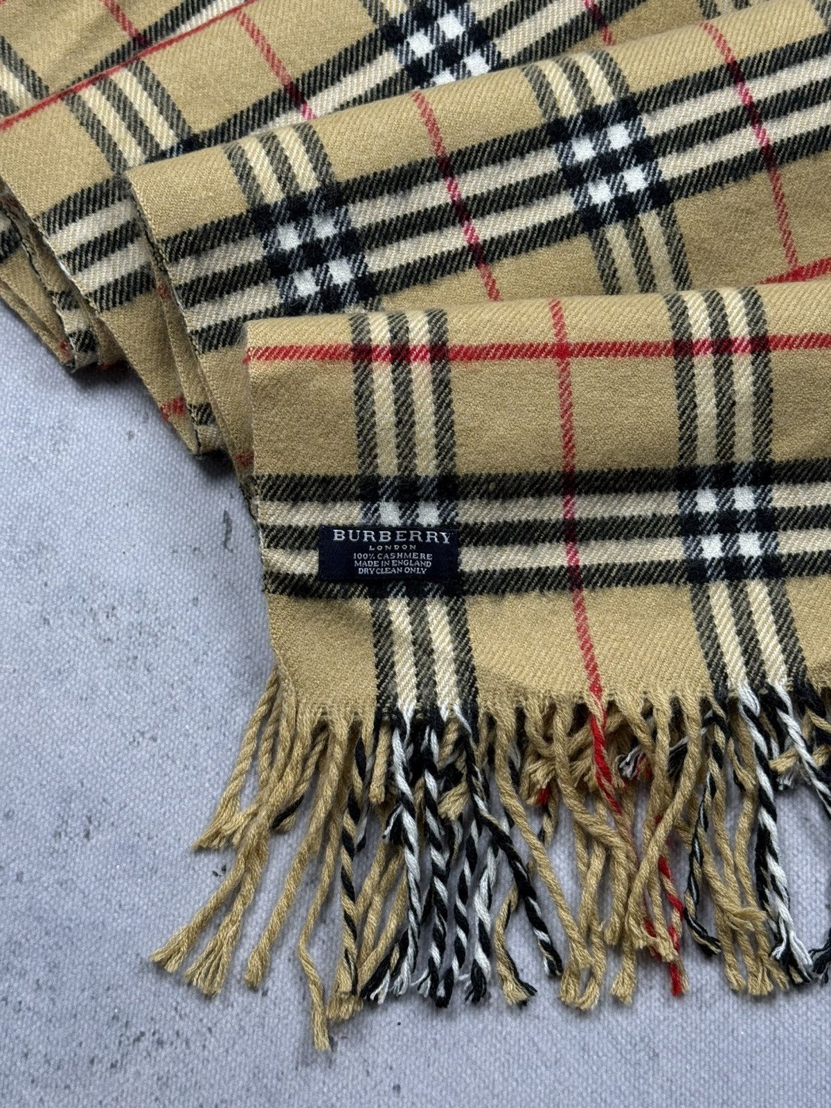 Burberry VTG Burberry London Nova Check 100% Cashmere Scarf England Size ONE SIZE - 10 Thumbnail