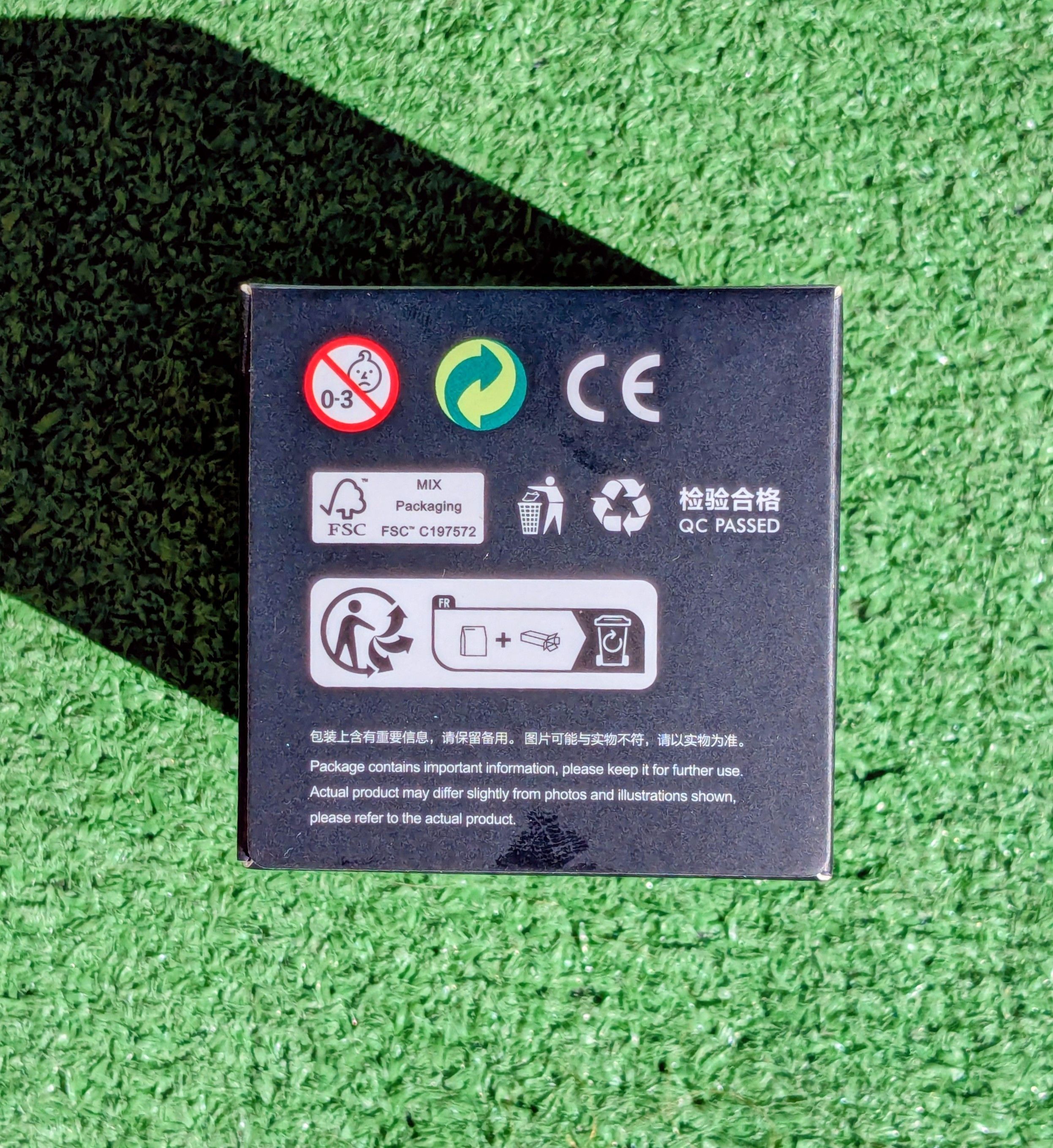 POP MART Pop Mart Mega Space Molly 100% Series 3 Blind Box Figure Size ONE SIZE - 6 Thumbnail