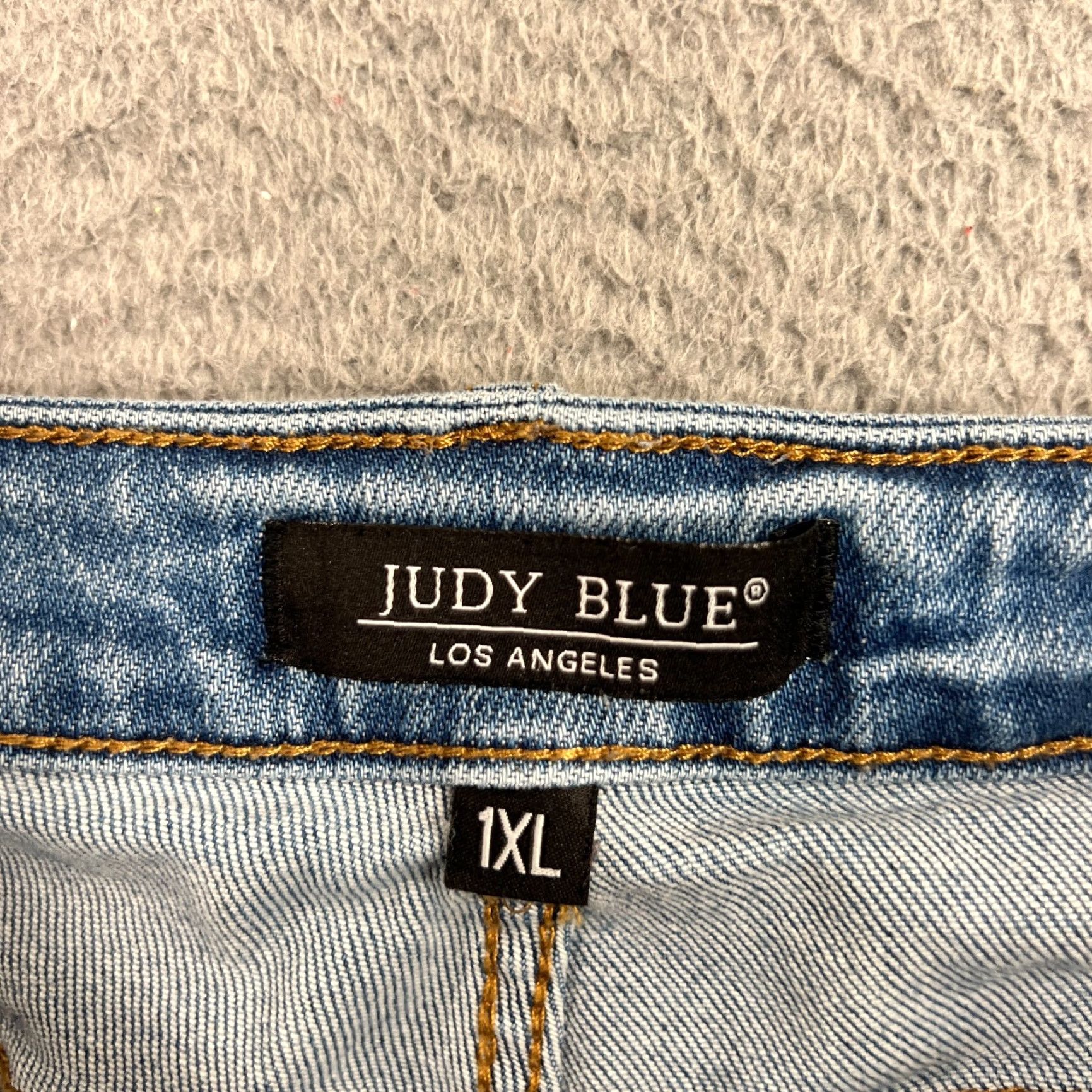 Denime Judy Blue Bermuda Shorts Women 1XL Denim Distressed Rolled Hem 7" Inseam Blue Cotton Polyester Spandex 5-Pocket Size 40" / US 18 - 6 Thumbnail