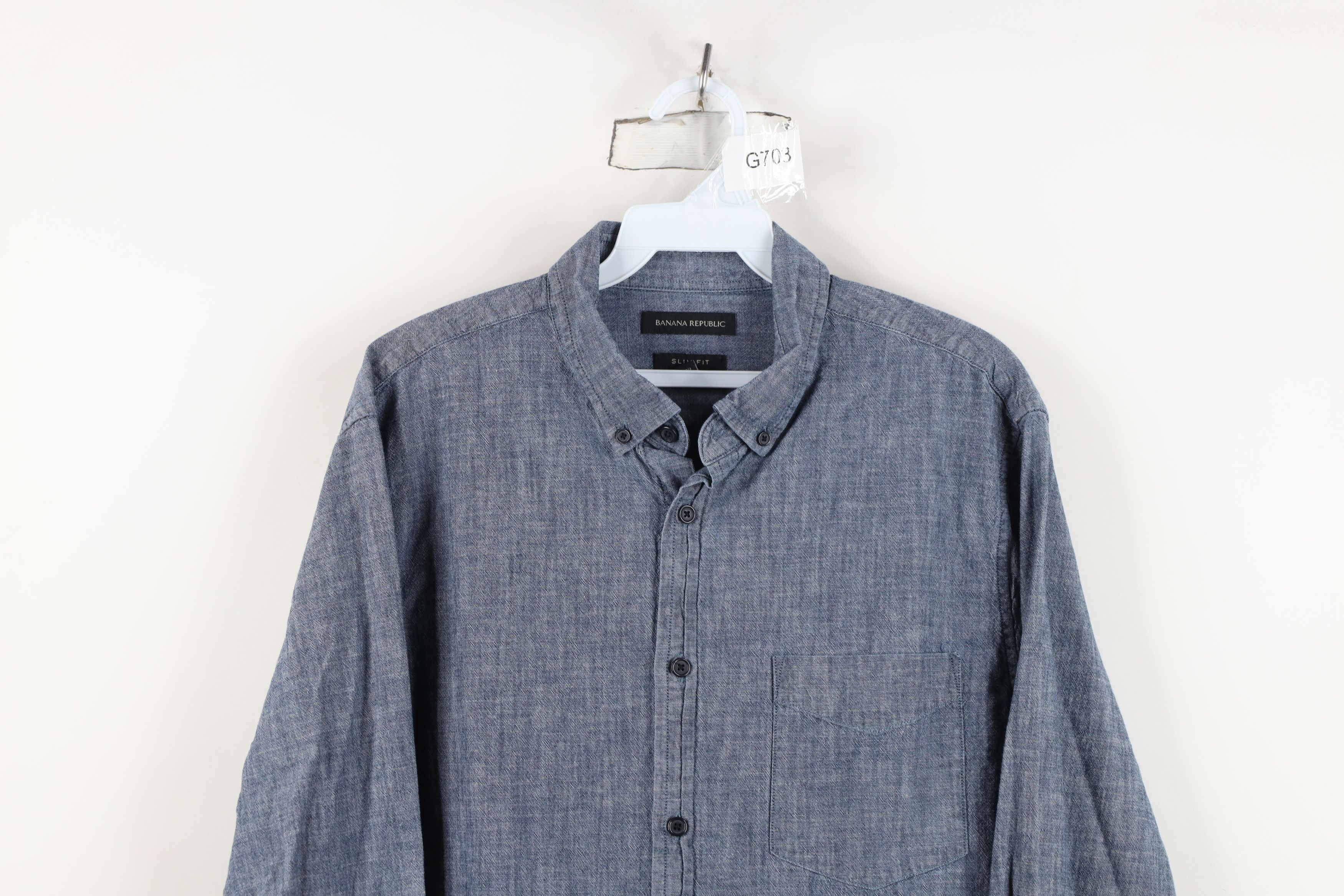Banana Republic Banana Republic Slim Fit Chambray Collared Button Down Shirt Size US L / EU 52-54 / 3 - 2 Thumbnail