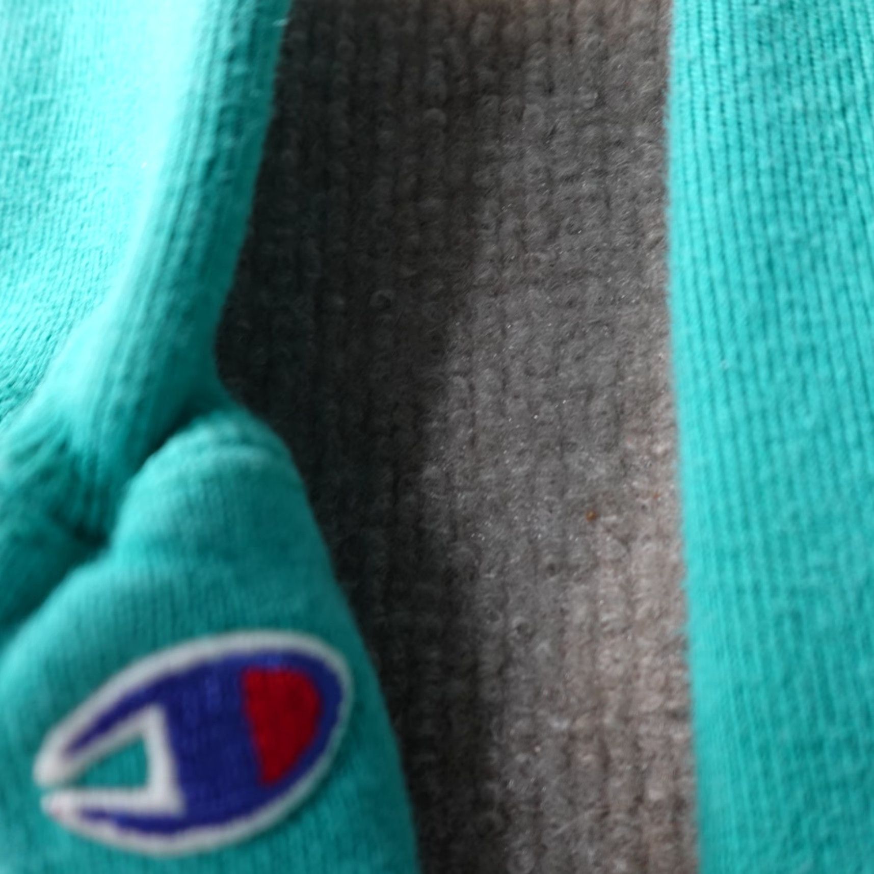Champion VINTAGE Champion Sweatshirt Small S/XS Blue Green Teal Champion Reverse Weave USA Crew Neck Long Sleeve Pullover Mens Size US S / EU 44-46 / 1 - 7 Thumbnail