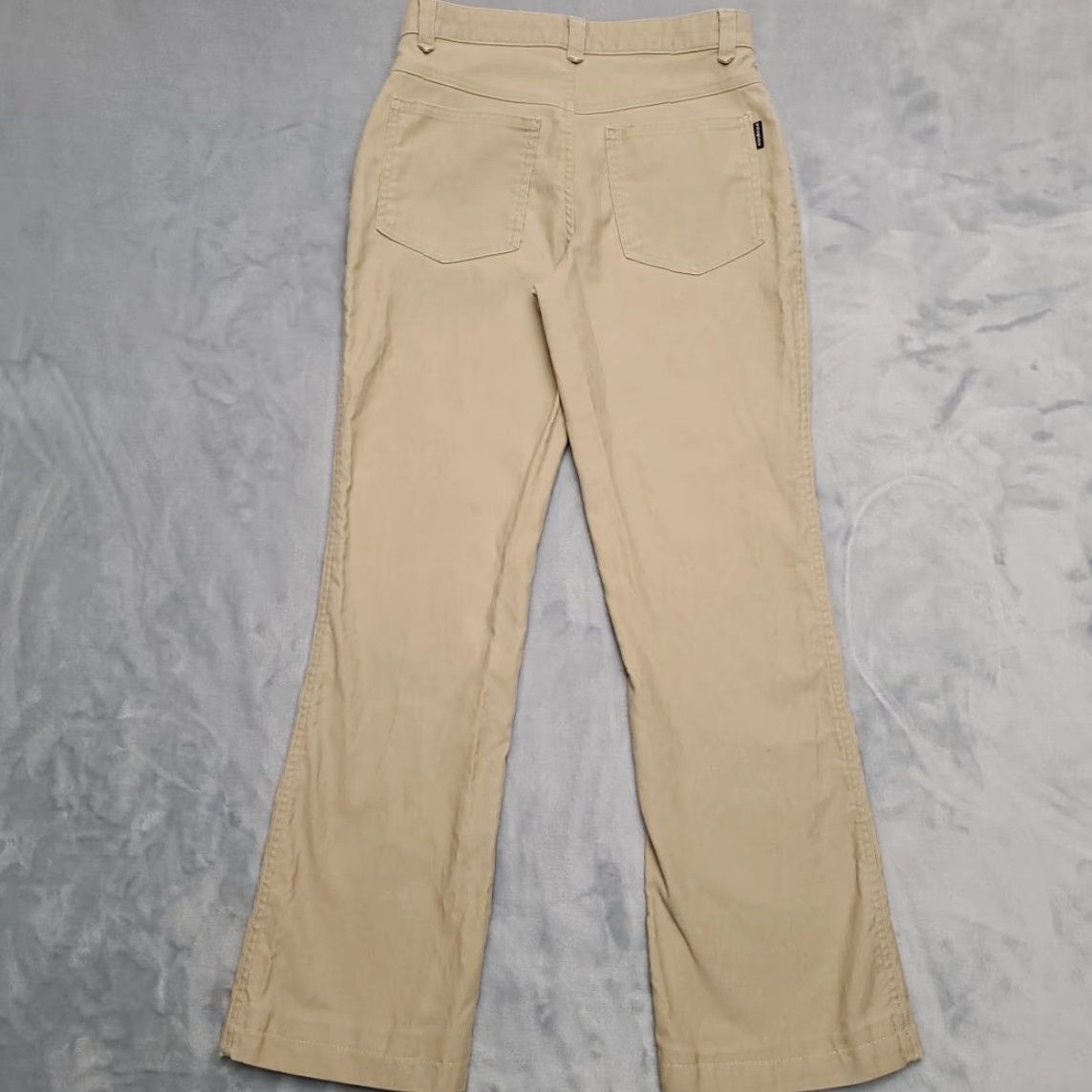 Patagonia VINTAGE Patagonia Pants Womens 27x28 Corduroy Boot Cut Retro 80s 90s Beige Pockets Chino Cotton Solid Front Zip Womens Size 27" / US 4 / IT 40 - 6 Thumbnail