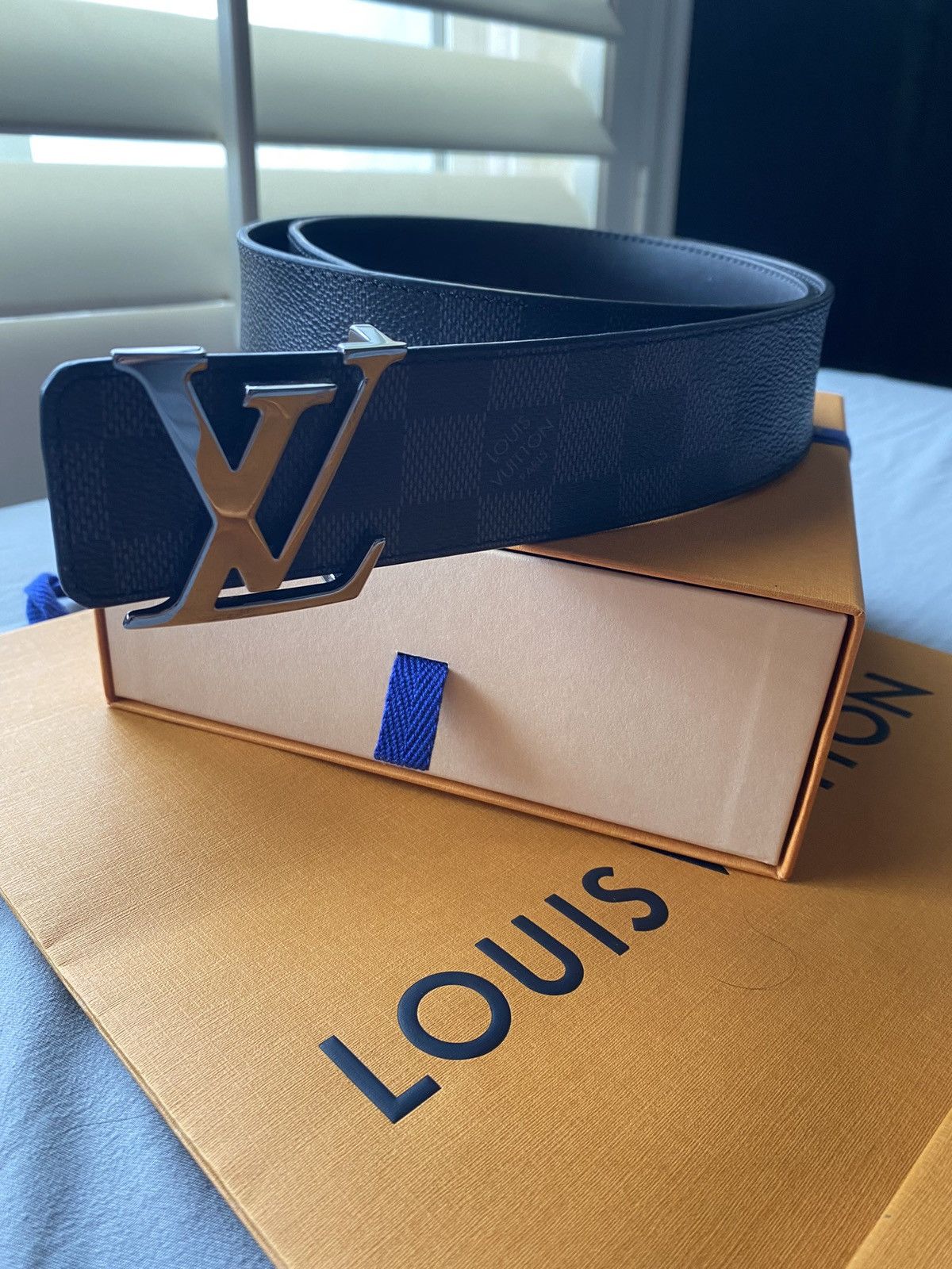 Louis Vuitton Louis Vuitton Reversible Belt authentic Size 30 - 1 Thumbnail