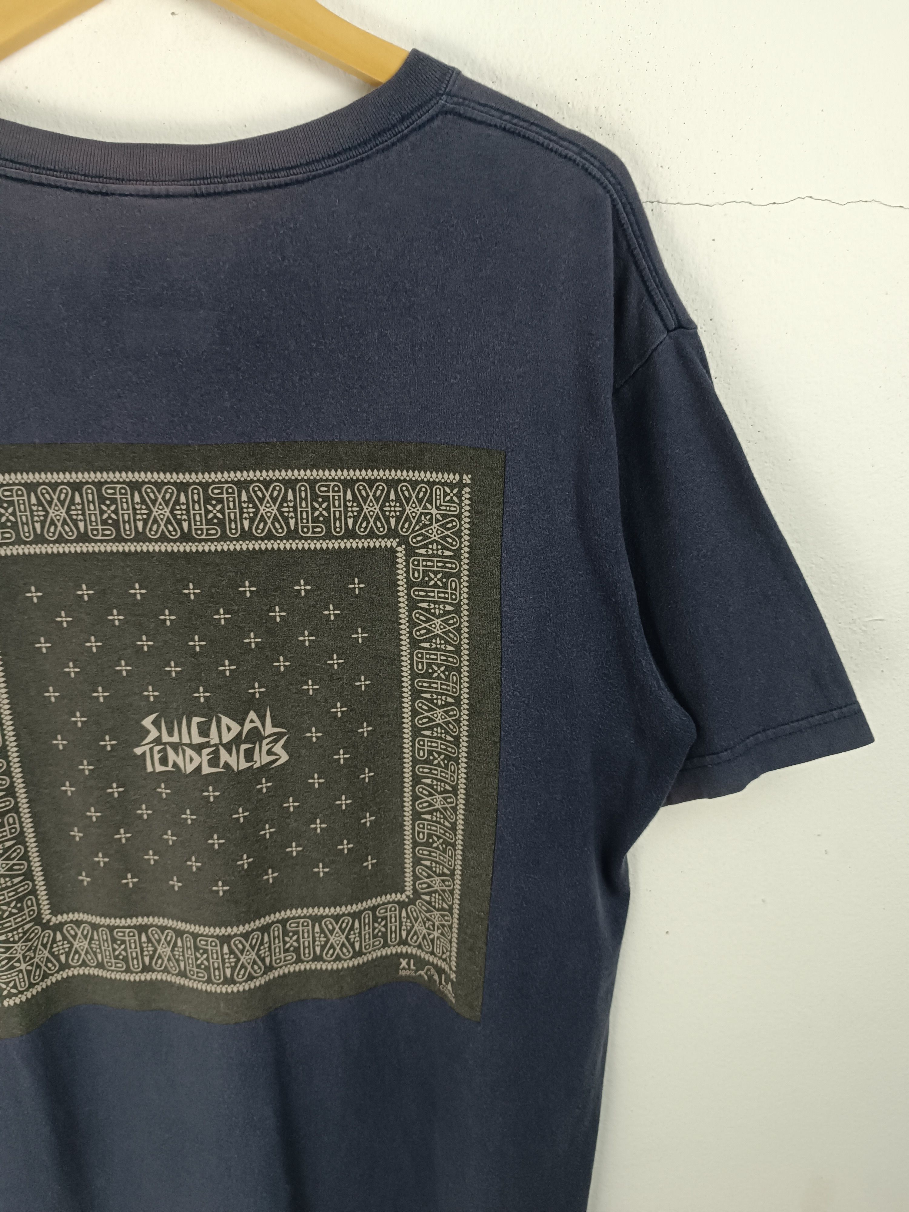 Band Tees VINTAGE FADED XLARGE X SUICIDAL TENDENCIES BANDANA VERY RARE Size US L / EU 52-54 / 3 - 14 Thumbnail