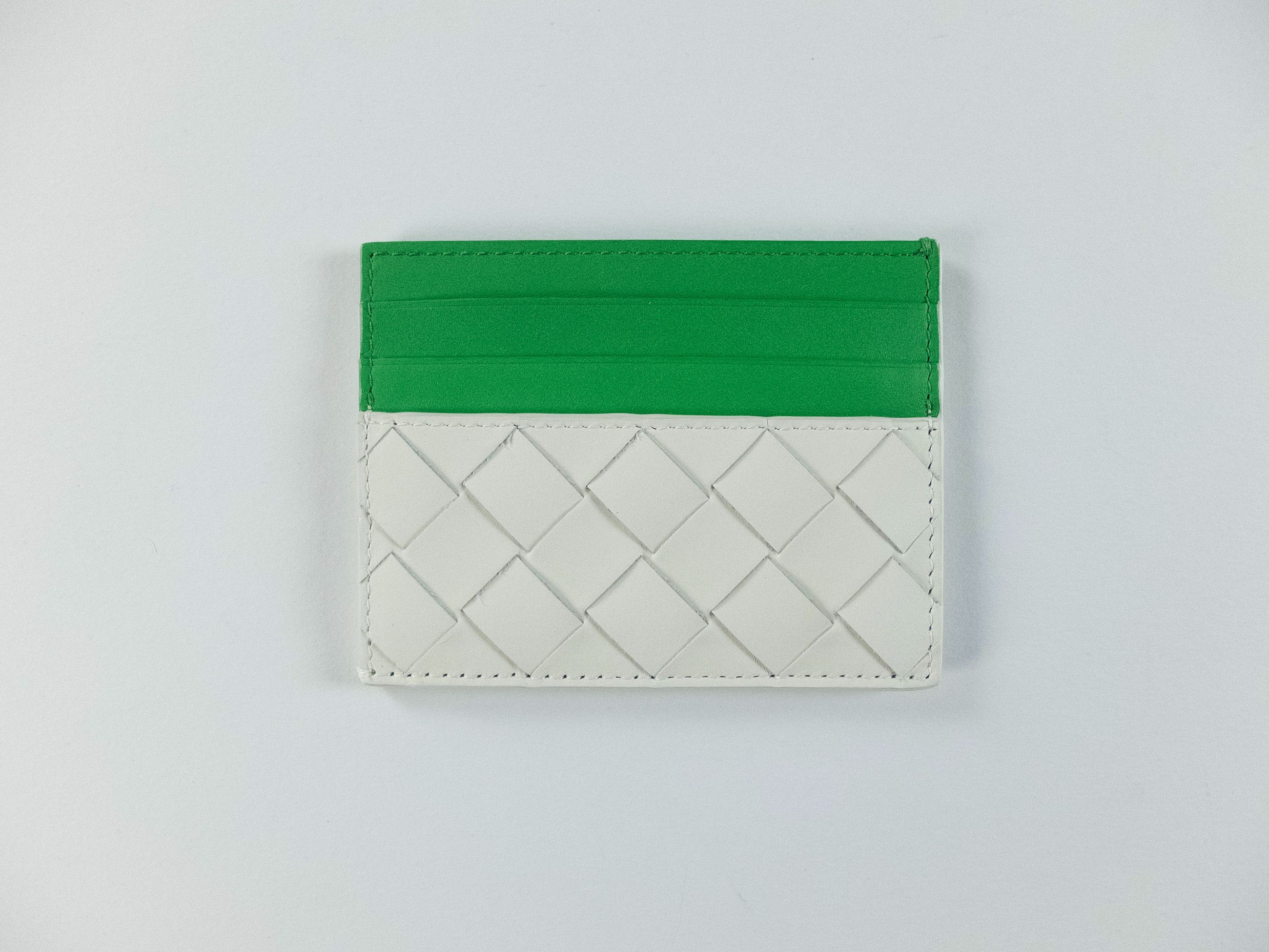 BOTTEGA VENETA white green woven leather card holder q