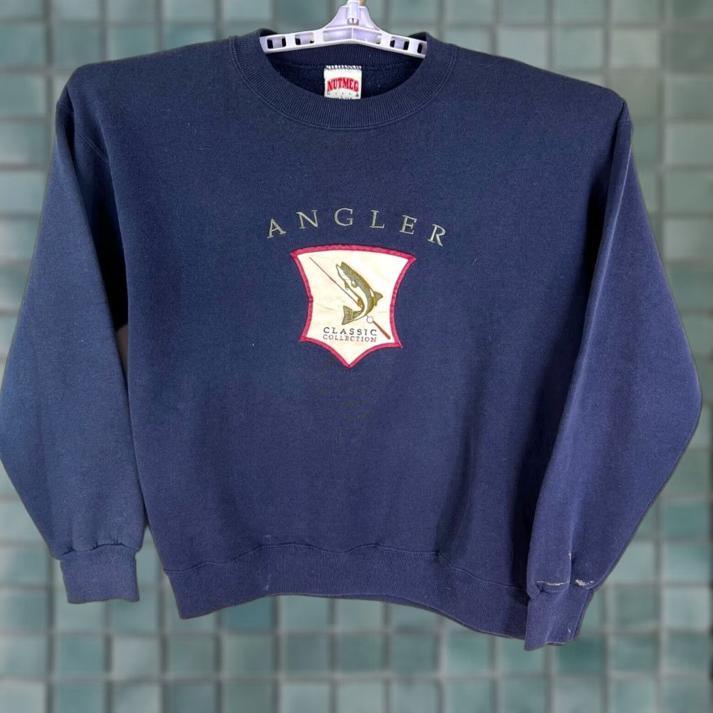 Nutmeg VINTAGE Nutmeg Angler Classic Collection Sweatshirt Pullover Mens Large Blue Animal Print 90s Embroidered All Seasons Size US L / EU 52-54 / 3 - 1 Thumbnail