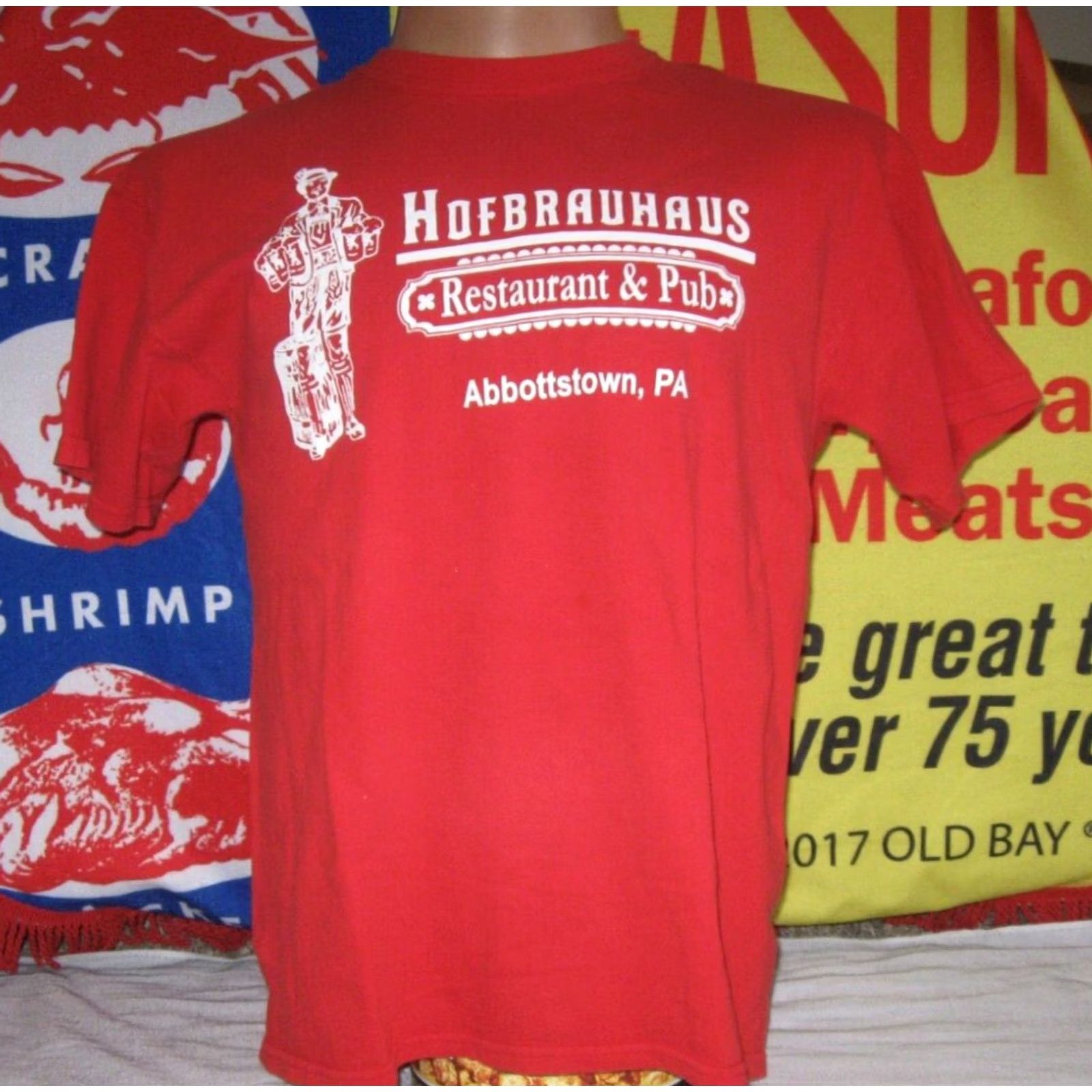 Gildan VINTAGE Hofbrauhaus Restaurant & Pub vtg T Shirt Men's LRG Red Gildan Cotton Graphic Print Beer City Music Patriotic 90s Mens Size US L / EU 52-54 / 3 - 2 Thumbnail