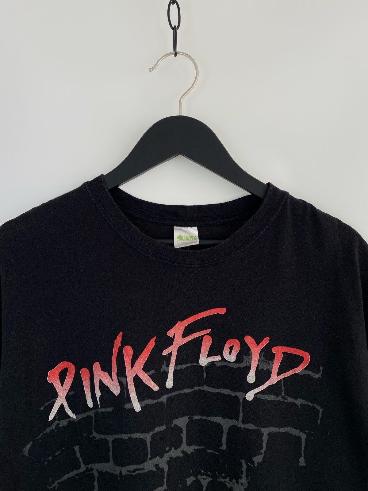 Band Tees Pink Floyd The Wall T-Shirt Size US XL / EU 56 / 4 - 2 Thumbnail