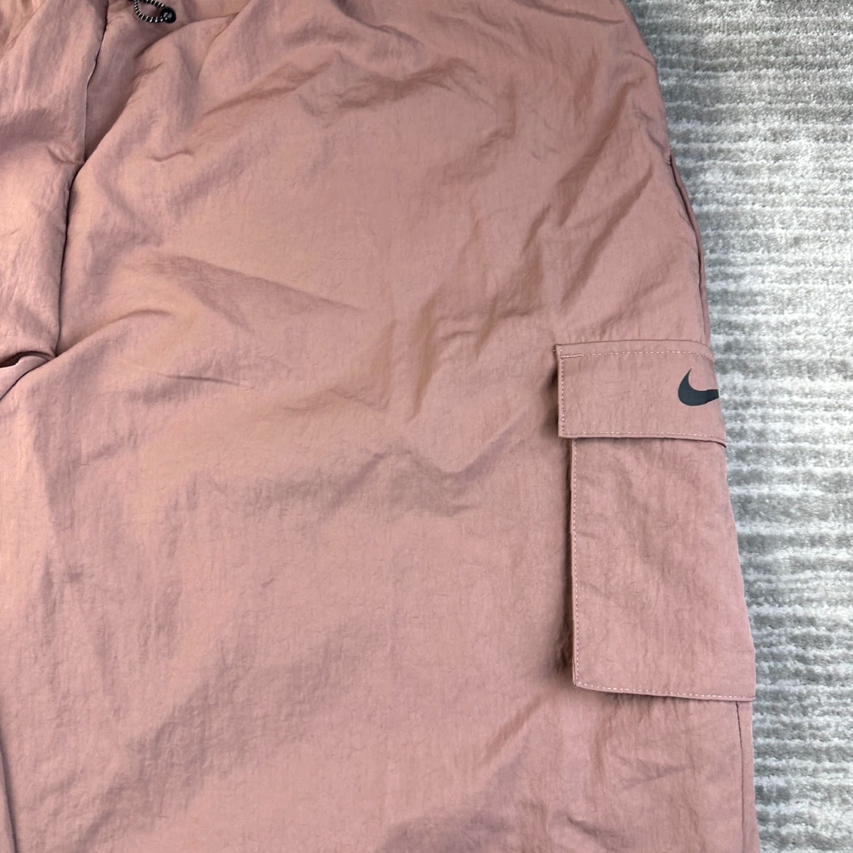 Nike Nike Pants Womens 2X Purple Mauve High Waisted Woven Cargo Shirt? Size 40" / US 18 - 3 Thumbnail