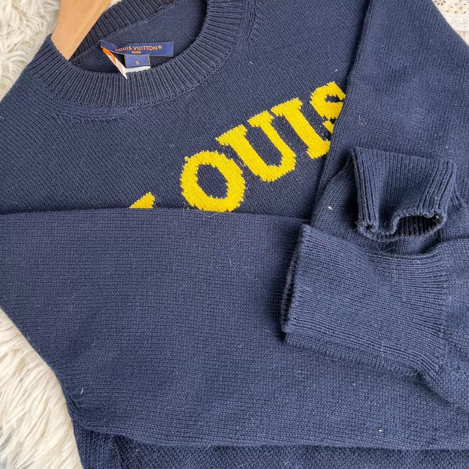 Louis Vuitton Louis Vuitton longsleeve knit sweater navy blue Size US S / EU 44-46 / 1 - 7 Thumbnail