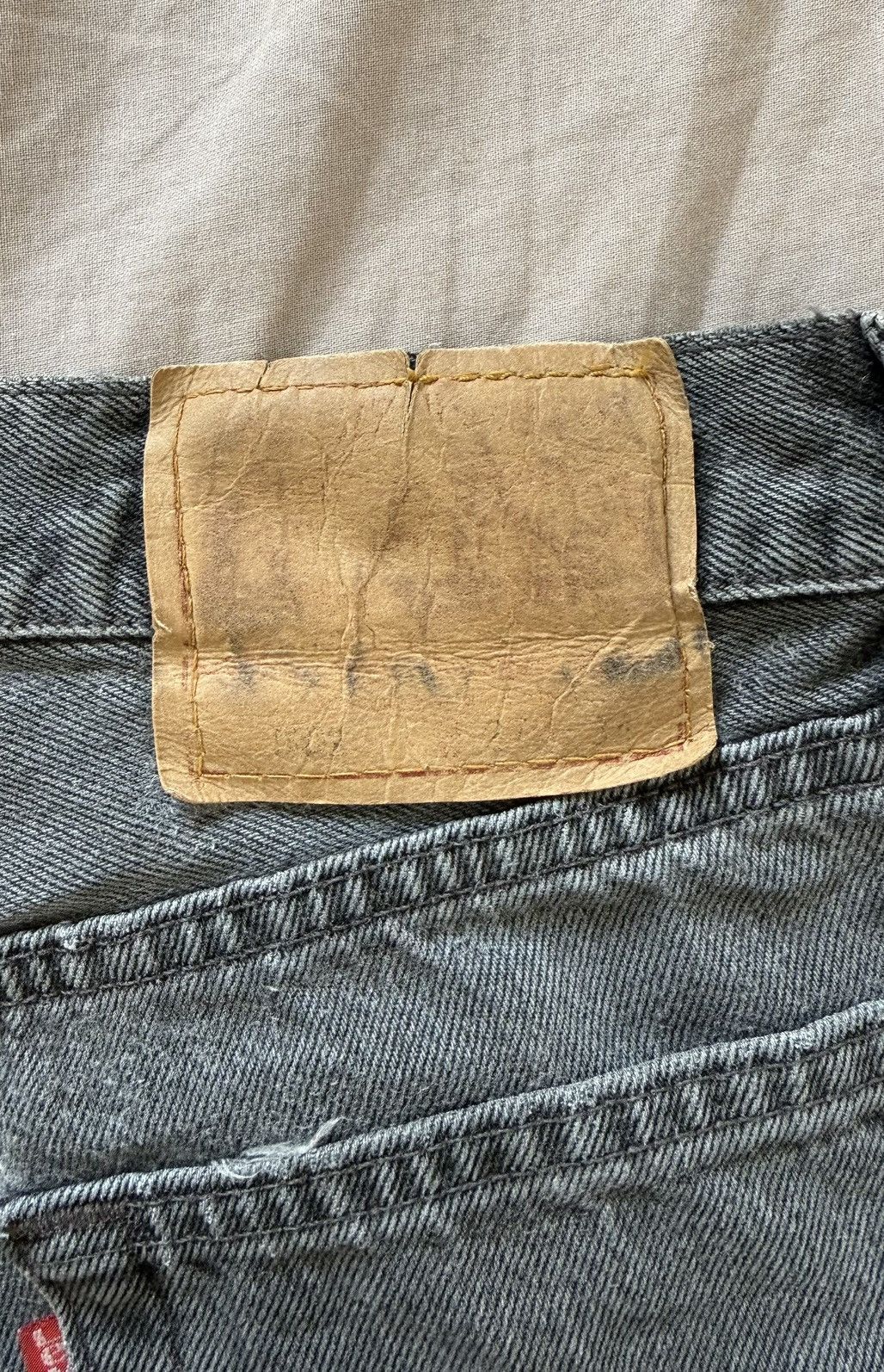 Levi's Vintage 90s Levi's 501 Faded Black / Charcoal Made in USA Size 27" / US 4 / IT 40 - 9 Thumbnail