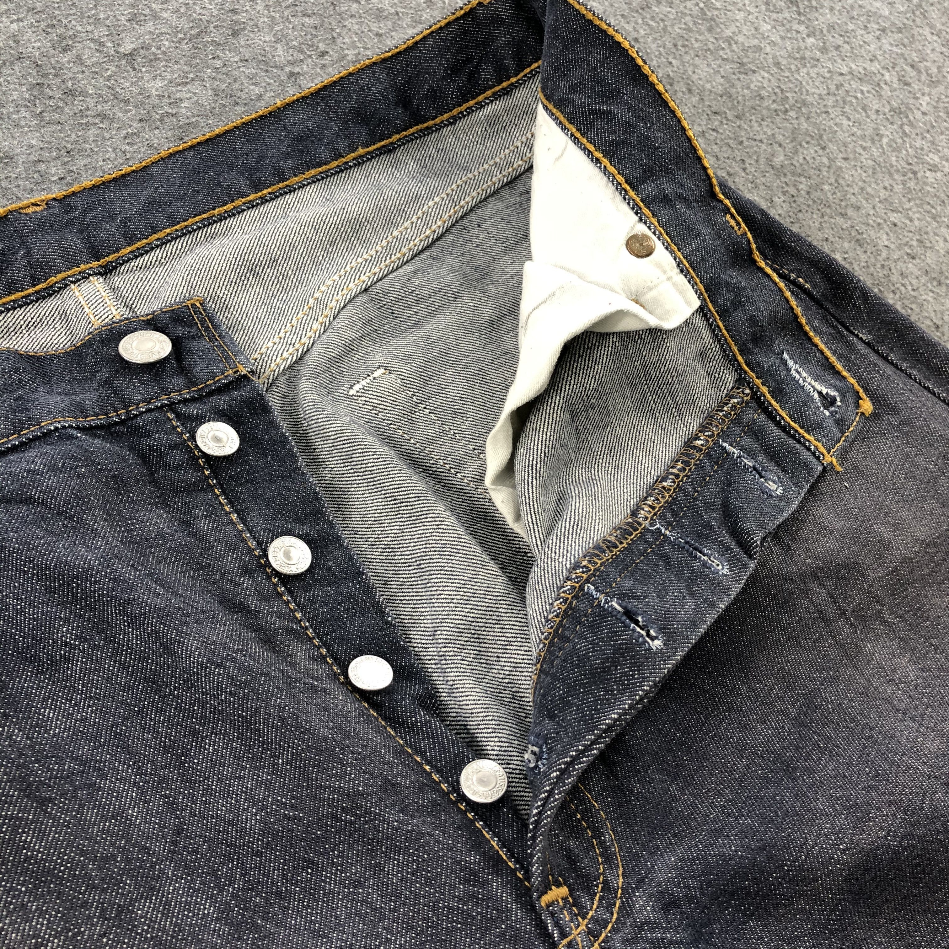 Levi's Vintage 90s Distress Levis 501 Jeans-JM1537 Size US 35 - 8 Thumbnail